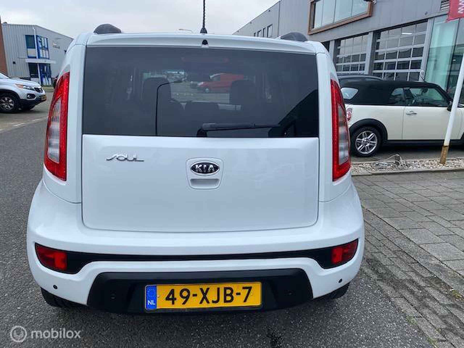 Kia Soul 1.6 Rhythm  Automaat , Hoge instap , Navigatie , Bluetooth , Cruise & Climate controle , Parkeerhulp , Lage km stand !! - 4/34