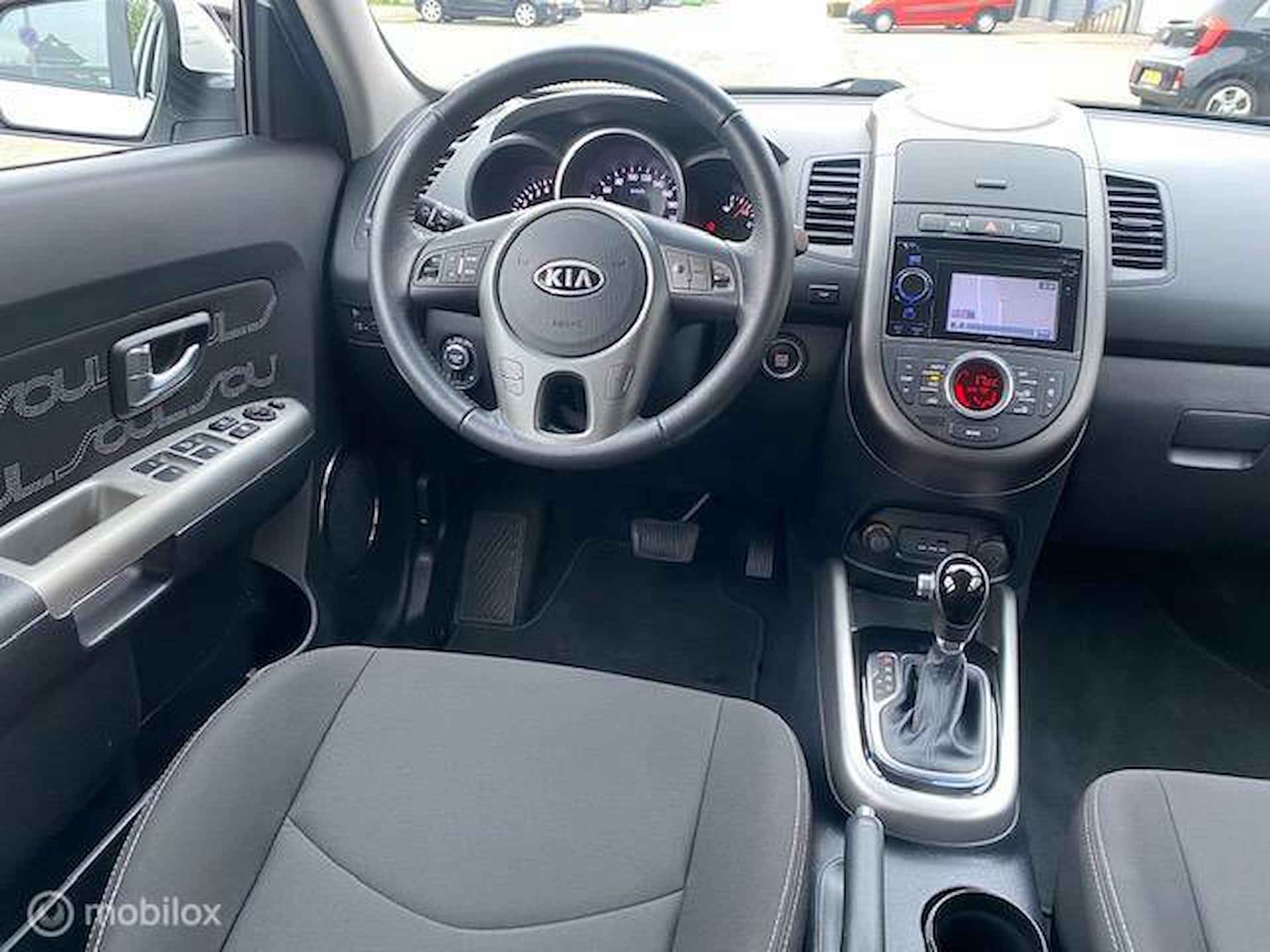 Kia Soul 1.6 Rhythm  Automaat , Hoge instap , Navigatie , Bluetooth , Cruise & Climate controle , Parkeerhulp , Lage km stand !! - 17/34