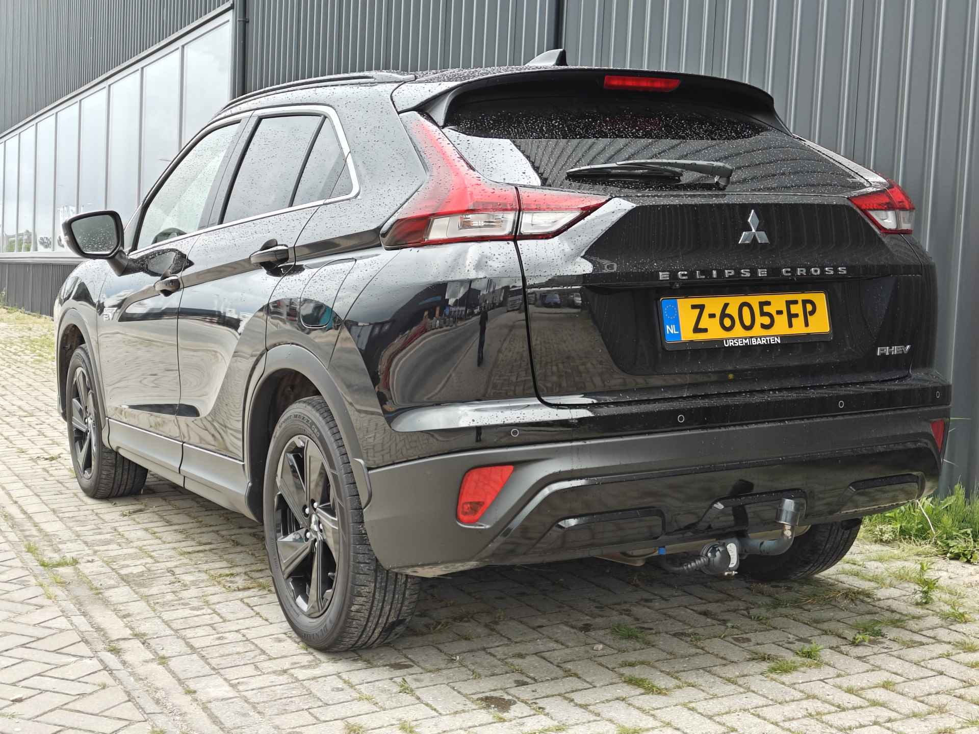 Mitsubishi Eclipse Cross 2.4 PHEV Black Edition - 4/32