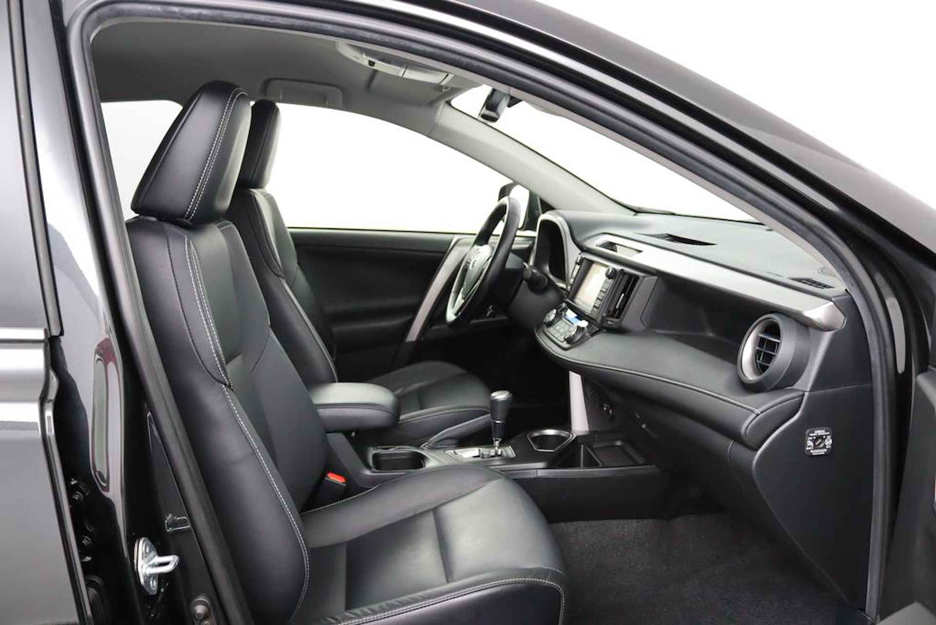 Toyota RAV4 2.5 Hybrid Executive | Origineel NL | Trekhaak | Memory Seats | Lederen Bekleding | Navigatie | Stoelverwarming | Parkeersensoren Rondom | - 13/60