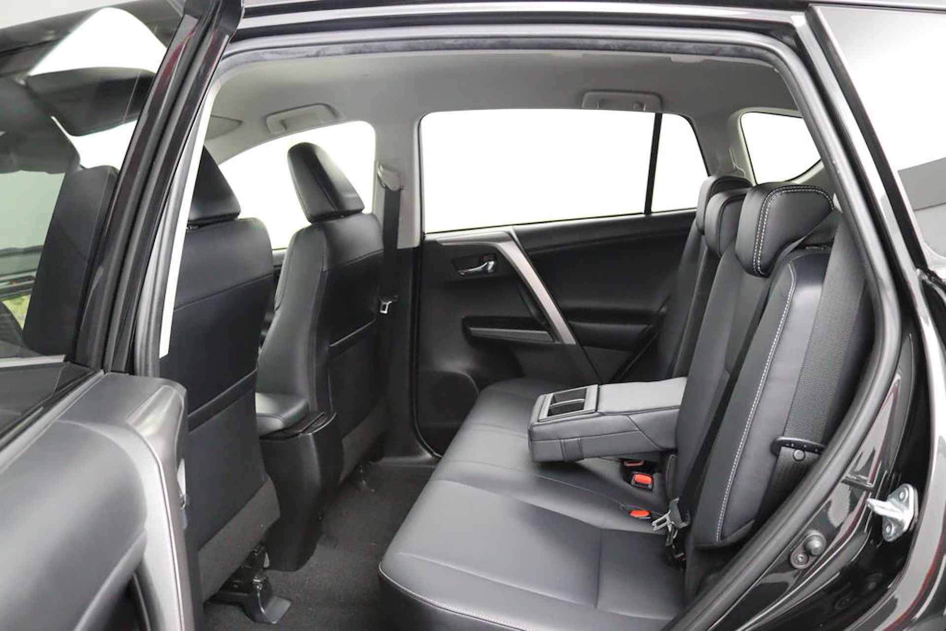 Toyota RAV4 2.5 Hybrid Executive | Origineel NL | Trekhaak | Memory Seats | Lederen Bekleding | Navigatie | Stoelverwarming | Parkeersensoren Rondom | - 15/60