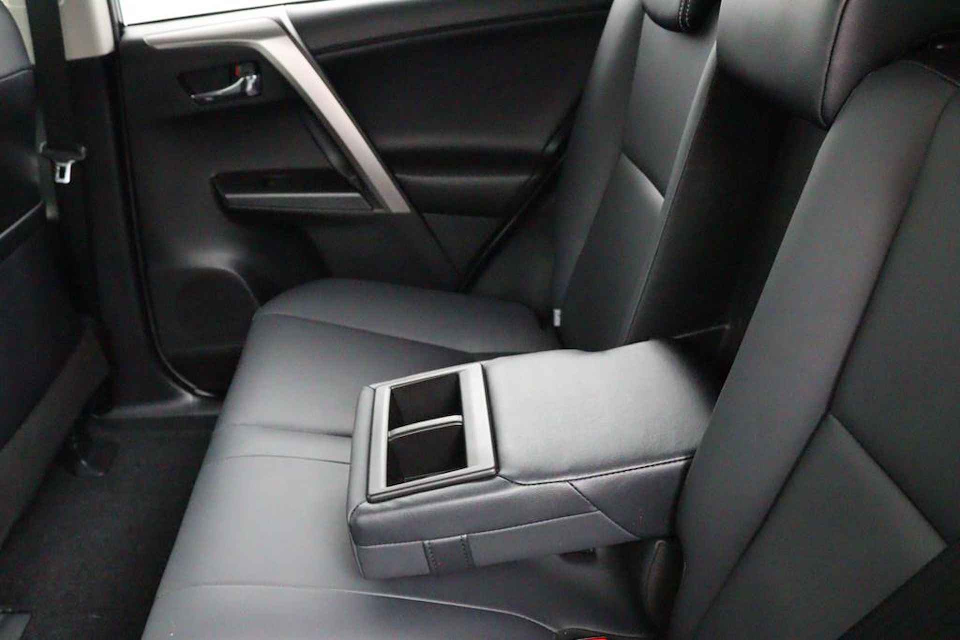 Toyota RAV4 2.5 Hybrid Executive | Origineel NL | Trekhaak | Memory Seats | Lederen Bekleding | Navigatie | Stoelverwarming | Parkeersensoren Rondom | - 16/60