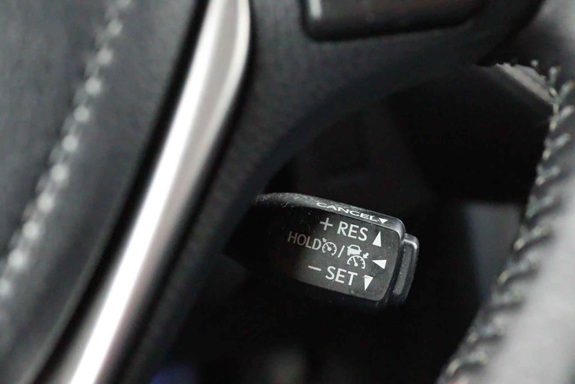 Toyota RAV4 2.5 Hybrid Executive | Origineel NL | Trekhaak | Memory Seats | Lederen Bekleding | Navigatie | Stoelverwarming | Parkeersensoren Rondom | - 26/60