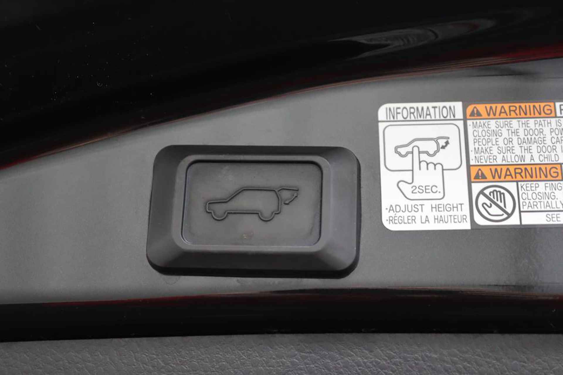 Toyota RAV4 2.5 Hybrid Executive | Origineel NL | Trekhaak | Memory Seats | Lederen Bekleding | Navigatie | Stoelverwarming | Parkeersensoren Rondom | - 43/60