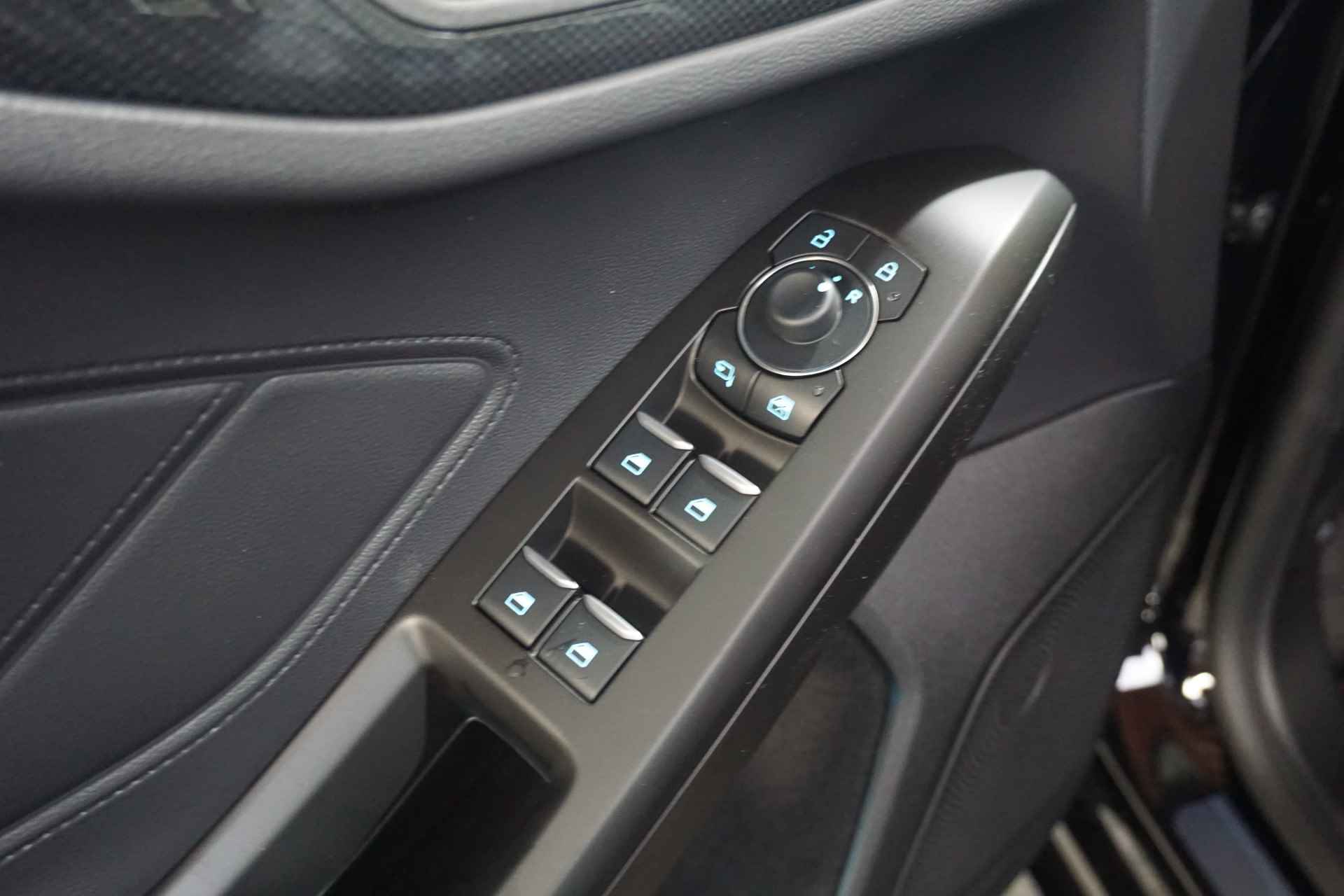 Ford Focus Wagon 1.0 EcoBoost Hybrid ST Line X | Winter Pack | 18 Inch | Navigatie | Cruise | Climate Control | Snel Leverbaar | VOORRAADDE - 15/16