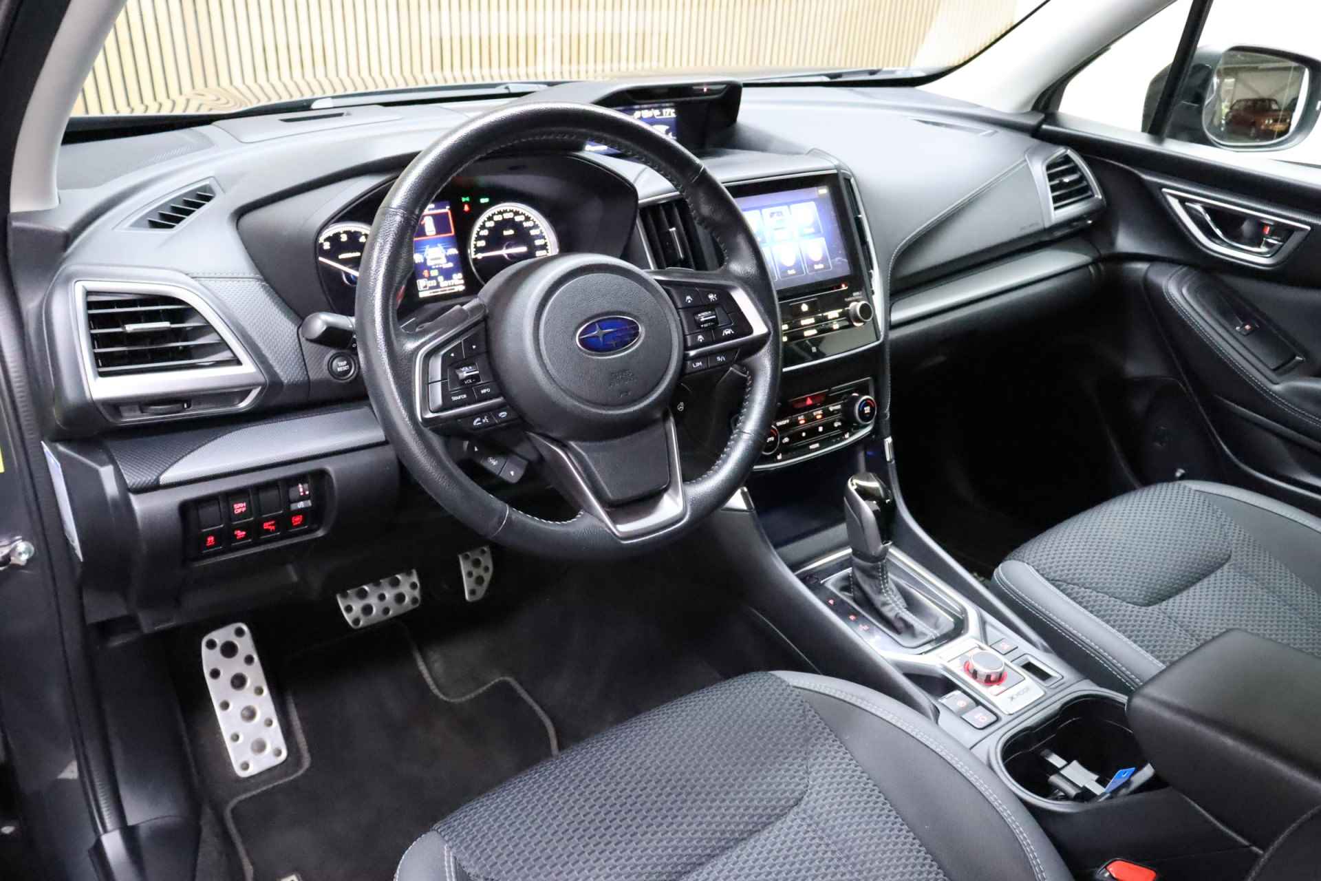 Subaru Forester 2.0i e-BOXER Luxury Black edition | Trekhaak | Maps Navigatie | Full Led | Adaptive Cruise | - 18/43