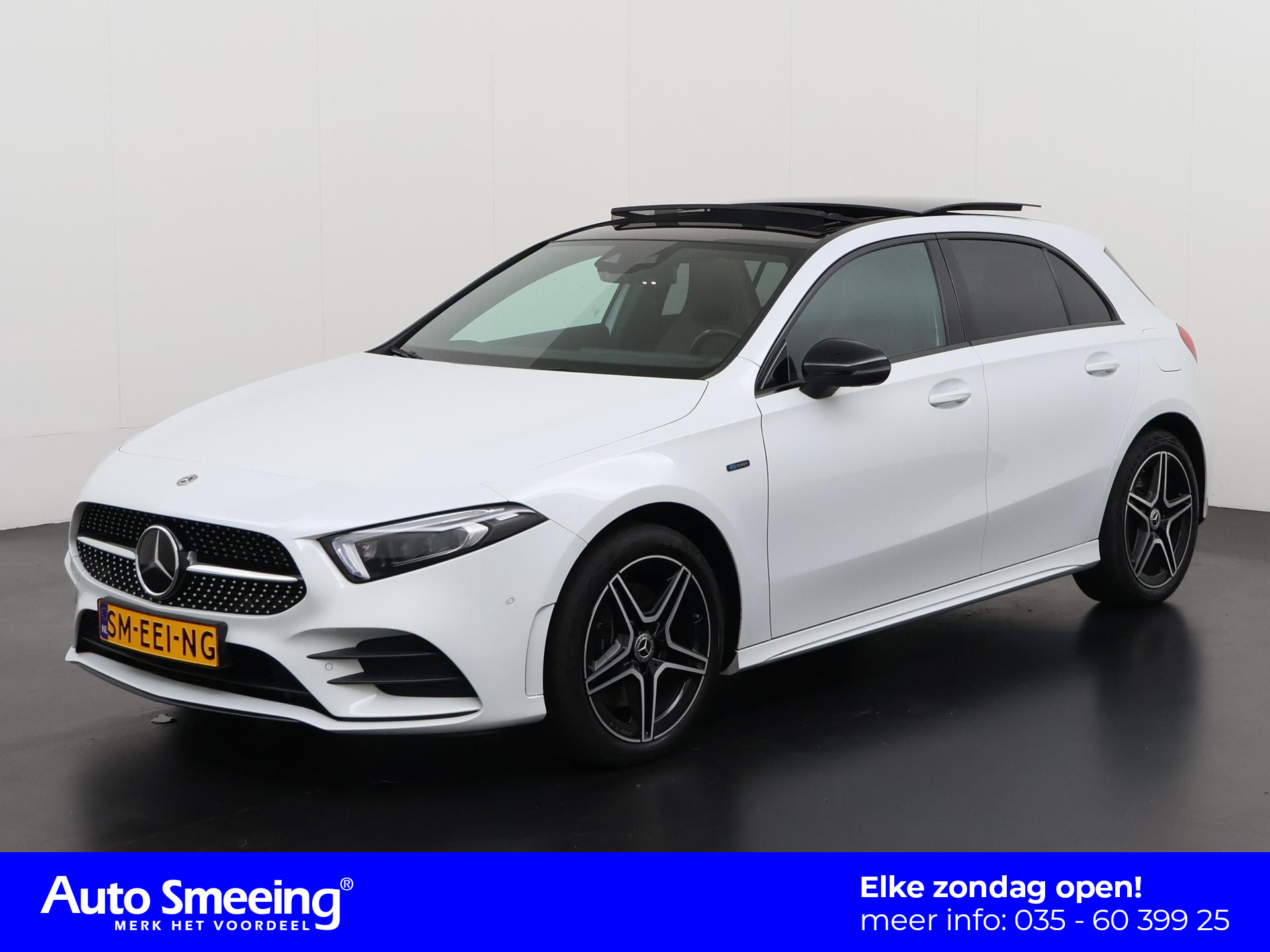 Mercedes-Benz A-klasse 250e Premium AMG Night | Panoramadak | Leder | Head-up | Adaptive cruise | Zondag open!