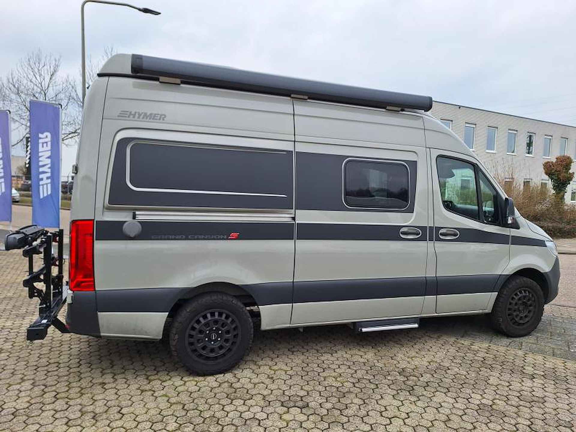 Hymer Grand Canyon S 600 - SLAAPDAK - STEINGRAU - 4/24