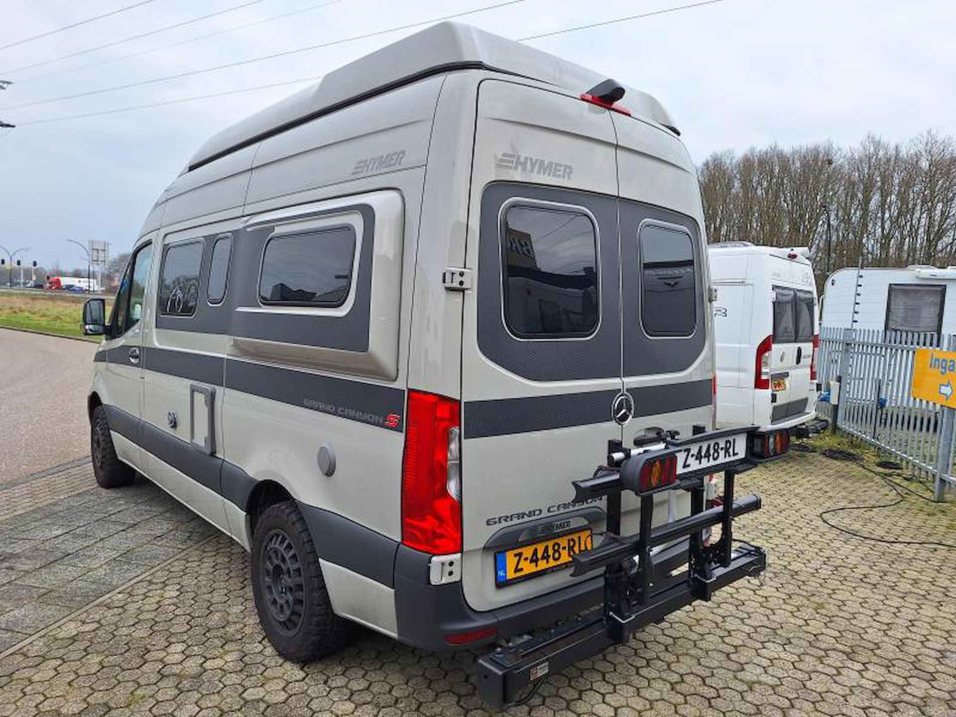 Hymer Grand Canyon S 600 - SLAAPDAK - STEINGRAU - 3/24