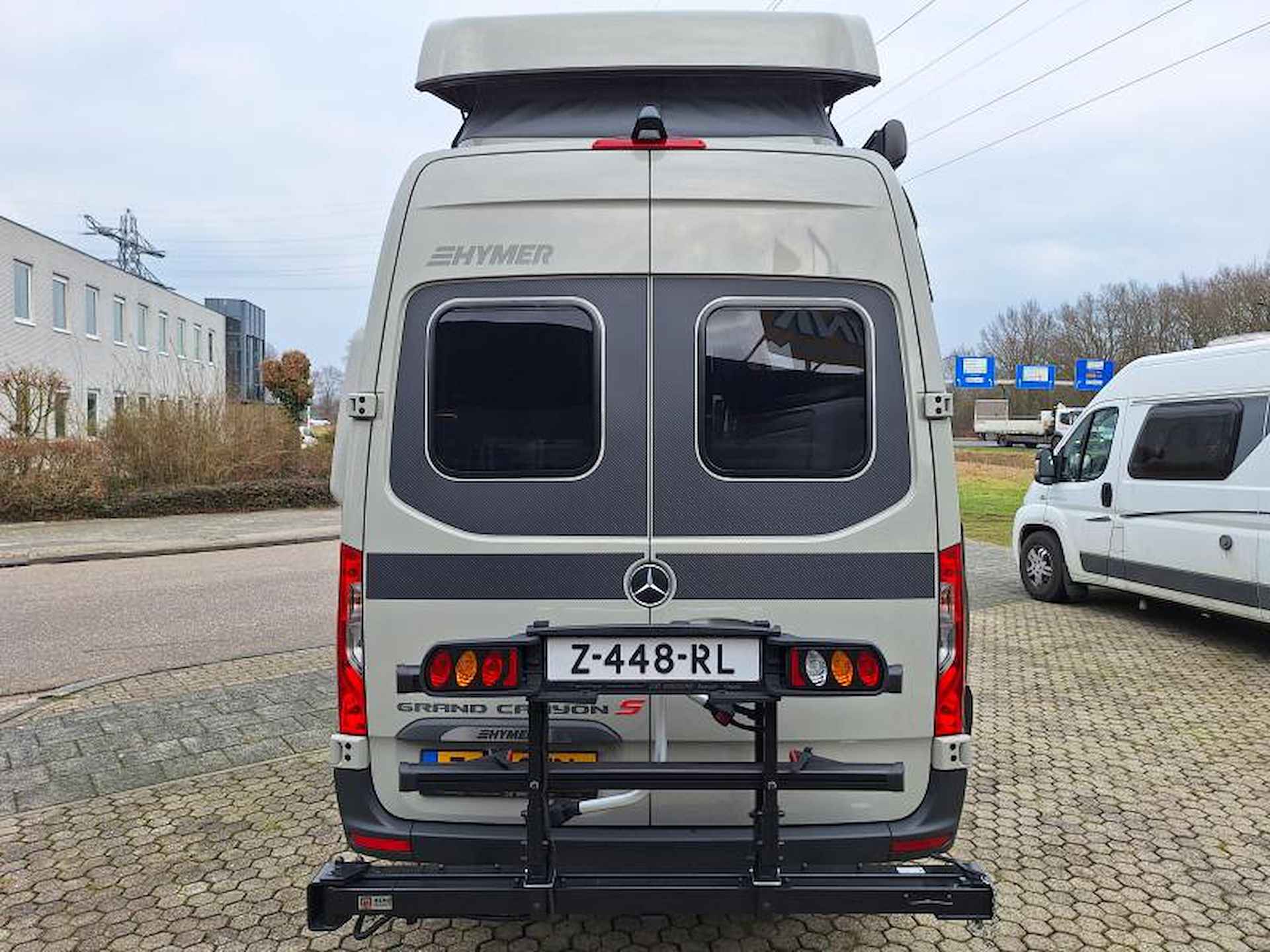 Hymer Grand Canyon S 600 - SLAAPDAK - STEINGRAU - 17/24