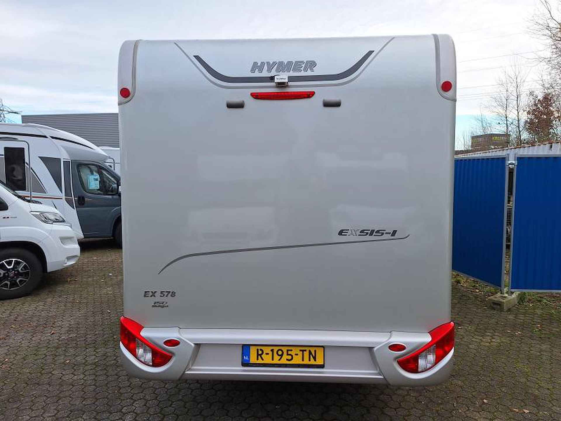 Hymer Exsis-I 578 2 APARTE BEDDEN - 13/17