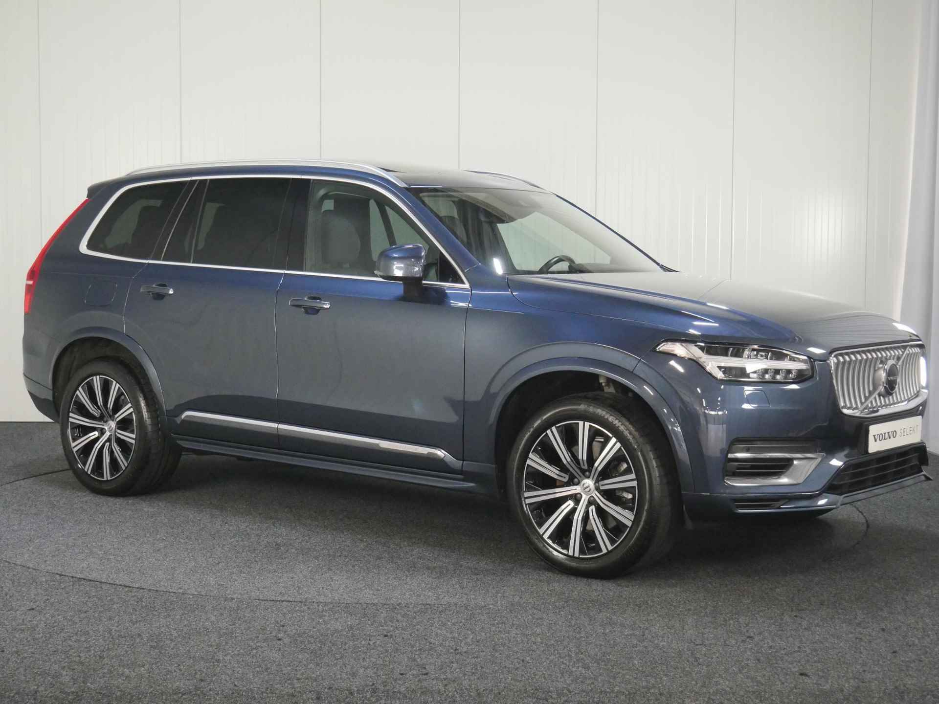 Volvo XC90 T8 Automaat Recharge AWD Inscription Volvo XC90 T8 Recharge AUT8 391PK AWD Inscription Harman/Kardon Premium Geluidssysteem, Panoramisch Schuif-/Kanteldak, Adaptieve Cruise Control Met Pilot Assist, draadloze telefoonlader, Verwarmbare Voorstoelen, Stuurwielverwarming, Verwarmbare Achterbank, Keyless Entry, Elektrisch Bedienbare Achterklep Met Sensorbediening - 8/51