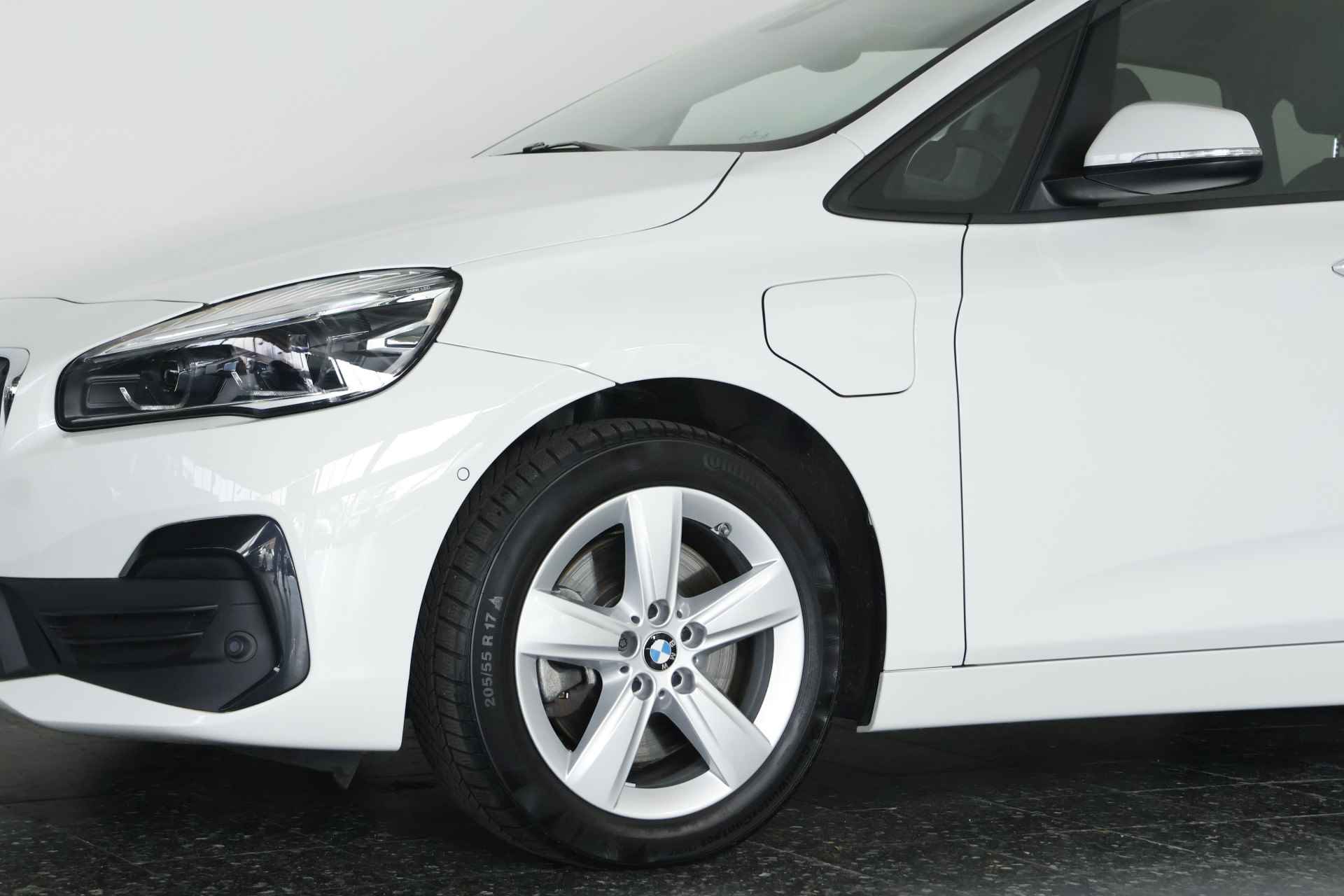 BMW 2 Serie Active Tourer 225xe Advantage / LED / Navi / Clima / Bluetooth / Cruisecontrol - 27/28