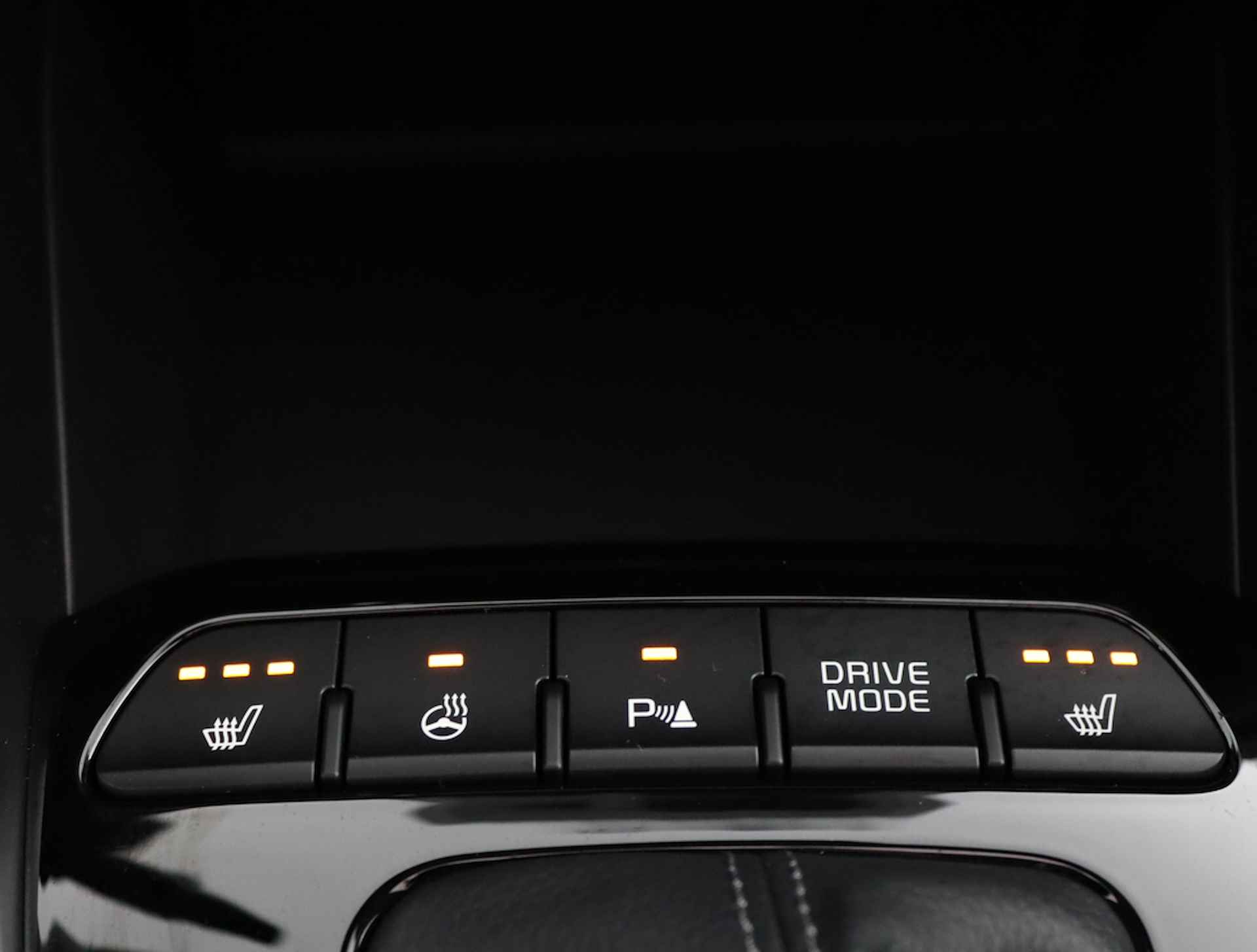 Kia Stonic 1.0 T-GDi MHEV GT-PlusLine automaat * DEMO * - Schuif kanteldak - Navigatie - LED koplampen  - Fabrieksgarantie tot 21-03-2031 - 55/72