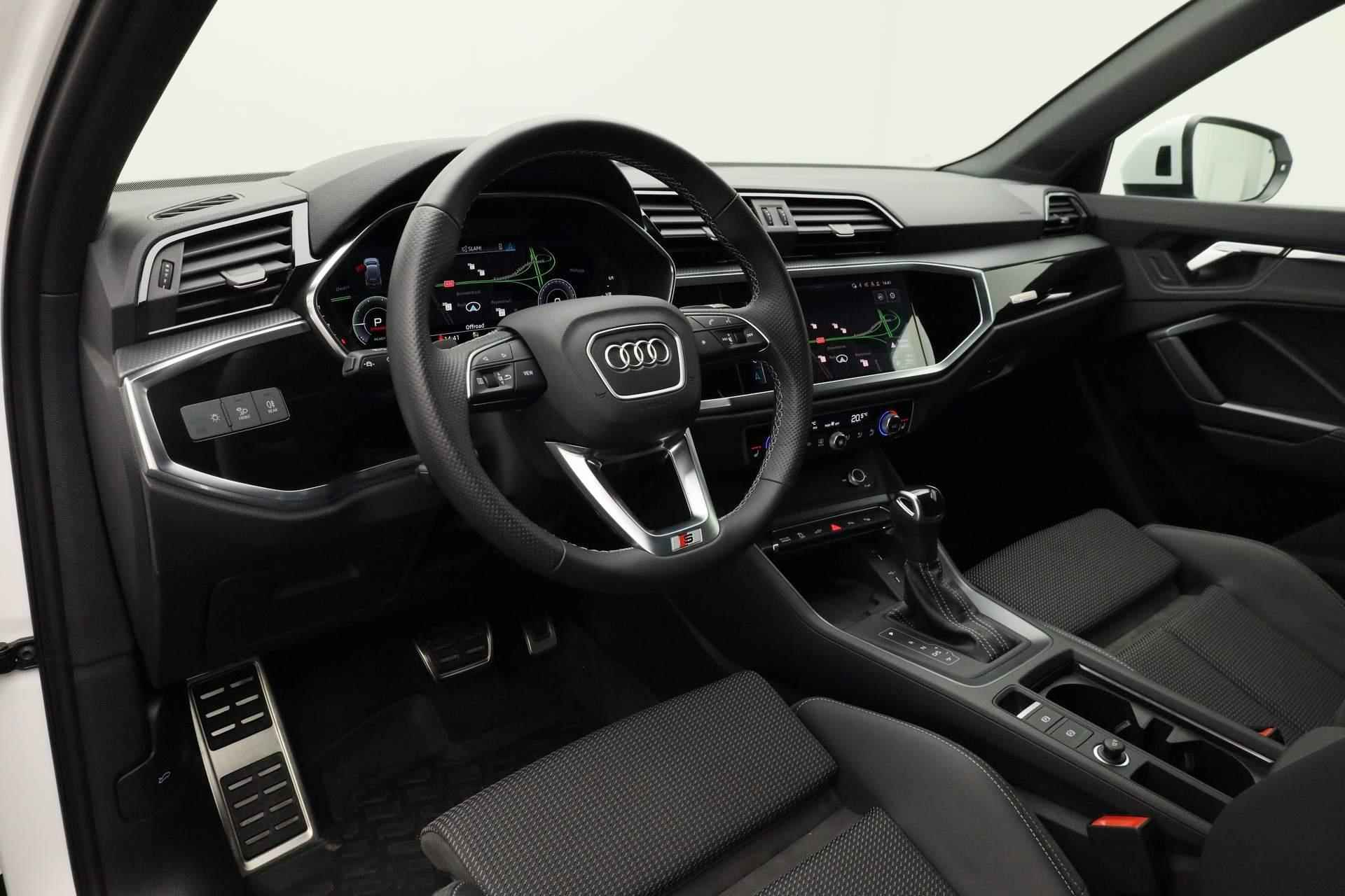 Audi Q3 45 TFSI e 245PK S-tronic S edition | Pano | Matrix LED | Navi | Keyless | Camera | Stoelverwarming - 3/48