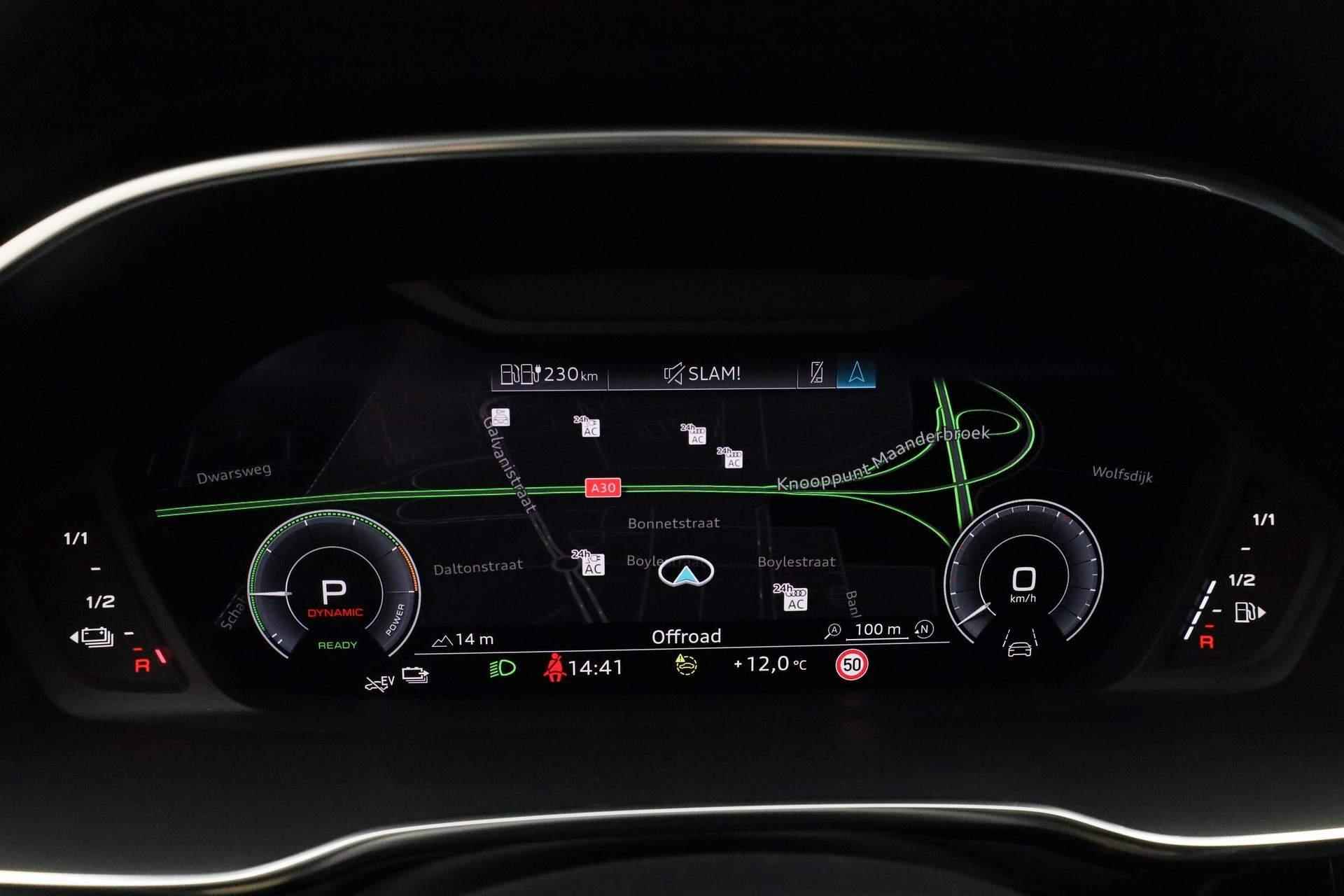 Audi Q3 45 TFSI e 245PK S-tronic S edition | Pano | Matrix LED | Navi | Keyless | Camera | Stoelverwarming - 4/48