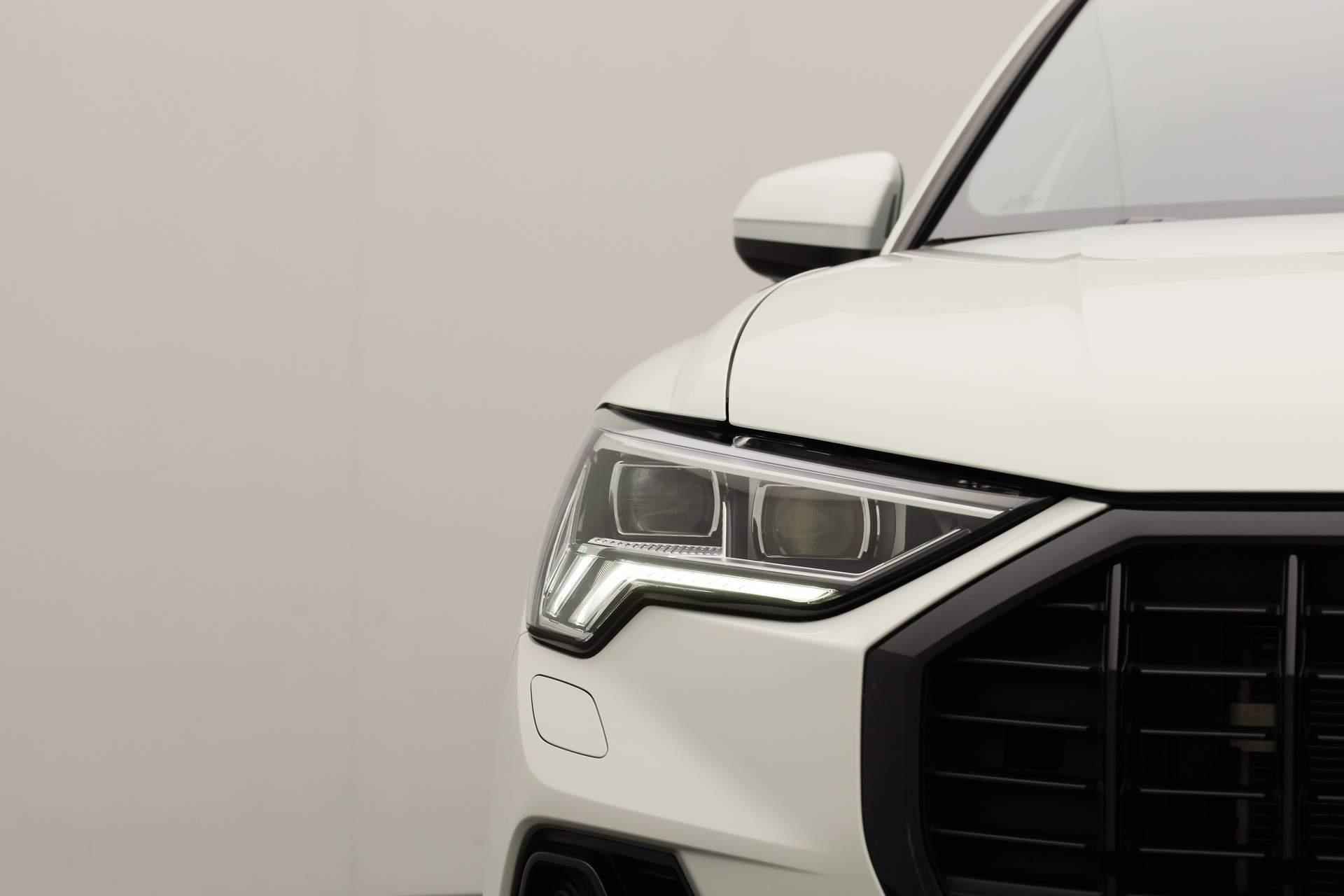Audi Q3 45 TFSI e 245PK S-tronic S edition | Pano | Matrix LED | Navi | Keyless | Camera | Stoelverwarming - 17/48