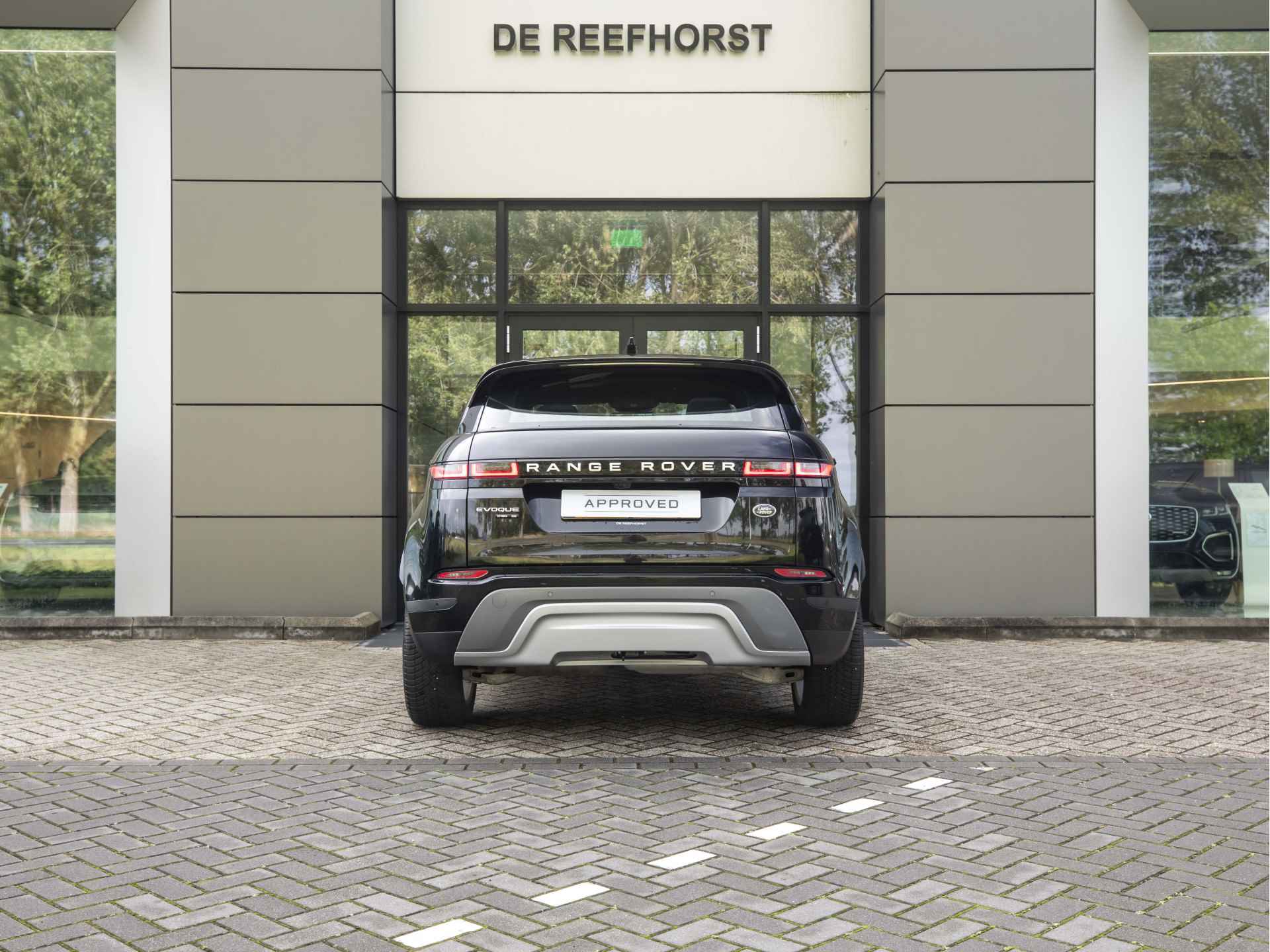 Land Rover Range Rover Evoque 2.0 D180 AWD SE | 24 maanden garantie | Trekhaak | Panoramadak | - 18/57