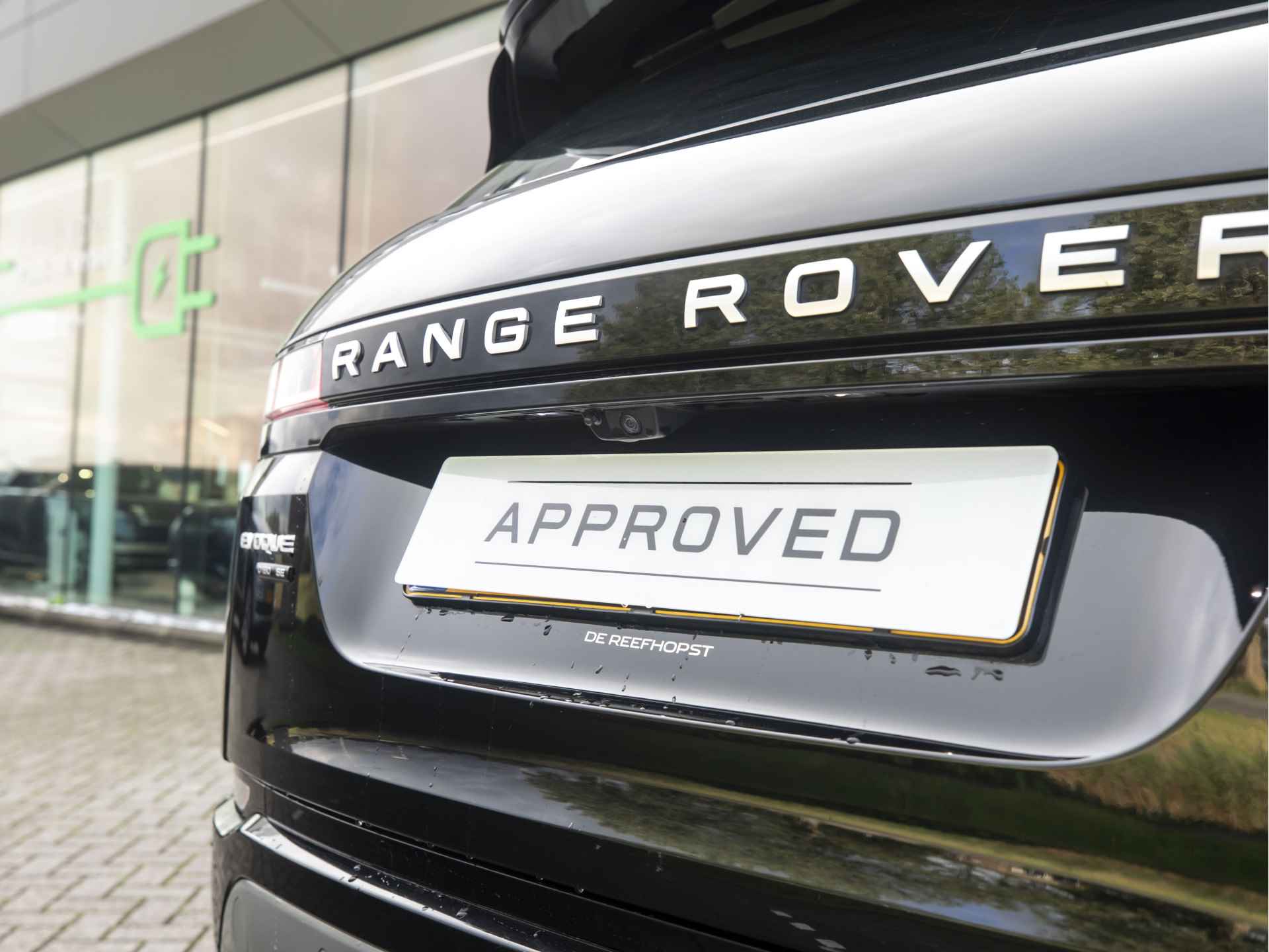 Land Rover Range Rover Evoque 2.0 D180 AWD SE | 24 maanden garantie | Trekhaak | Panoramadak | - 32/57