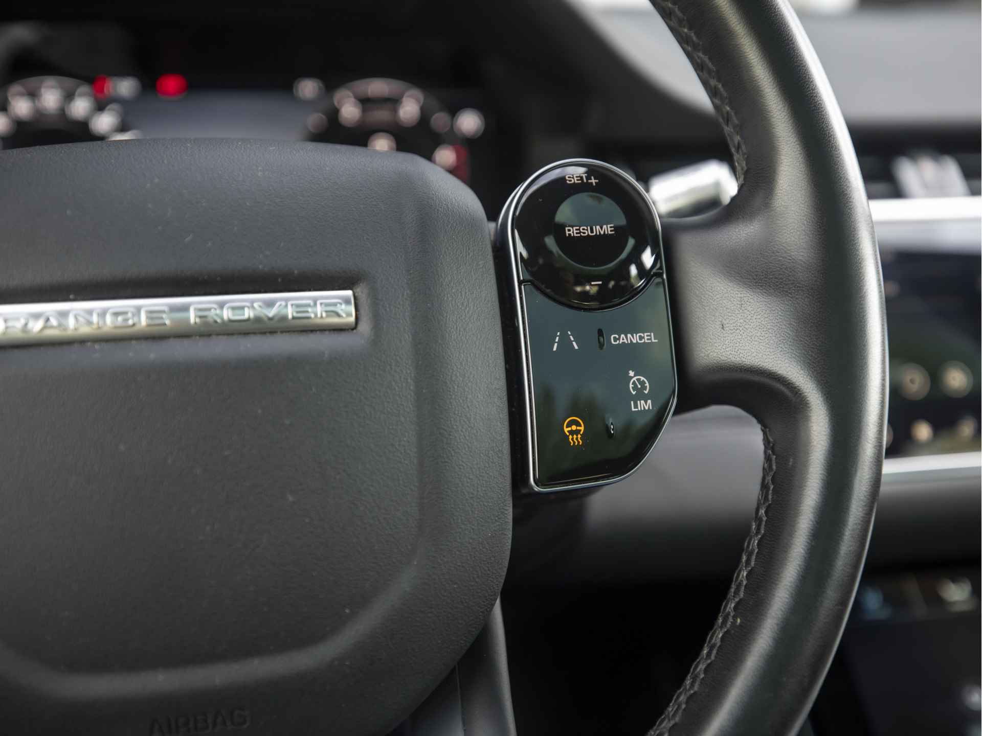 Land Rover Range Rover Evoque 2.0 D180 AWD SE | 24 maanden garantie | Trekhaak | Panoramadak | - 41/57