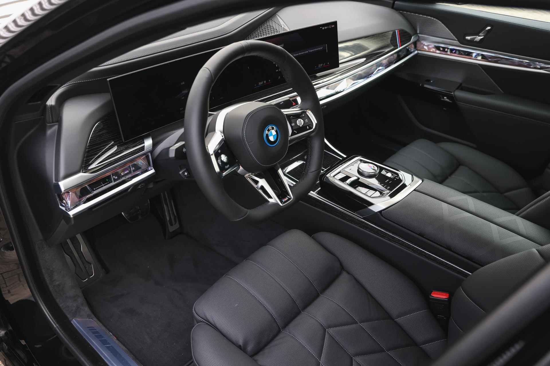 BMW i7 eDrive50 High Executive M Sport 106 kWh / Massagefunctie / Parking Assistant Professional / Stoelventilatie / Active Steering / Driving Assistant Professional - 9/43