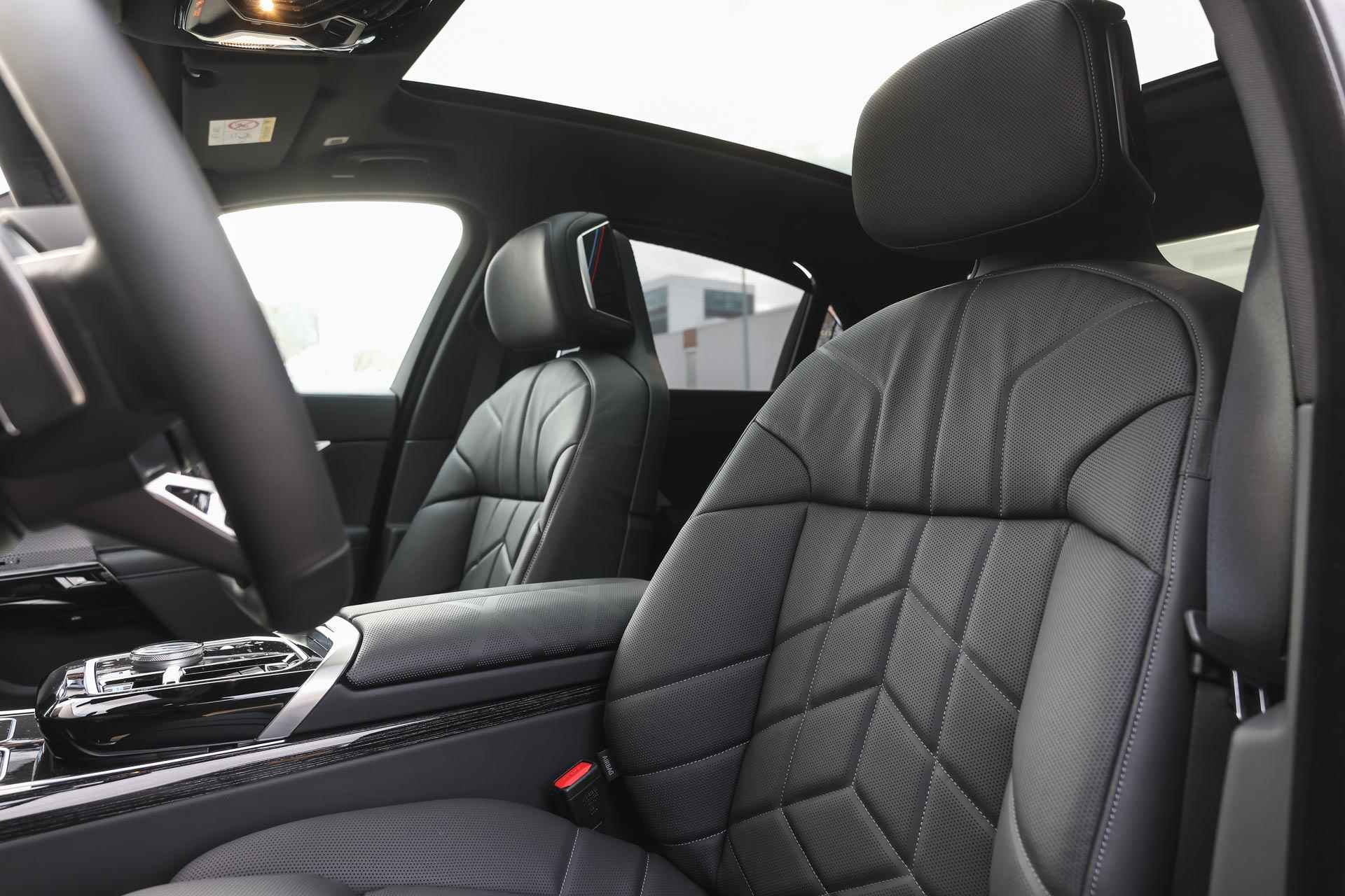 BMW i7 eDrive50 High Executive M Sport 106 kWh / Massagefunctie / Parking Assistant Professional / Stoelventilatie / Active Steering / Driving Assistant Professional - 11/43