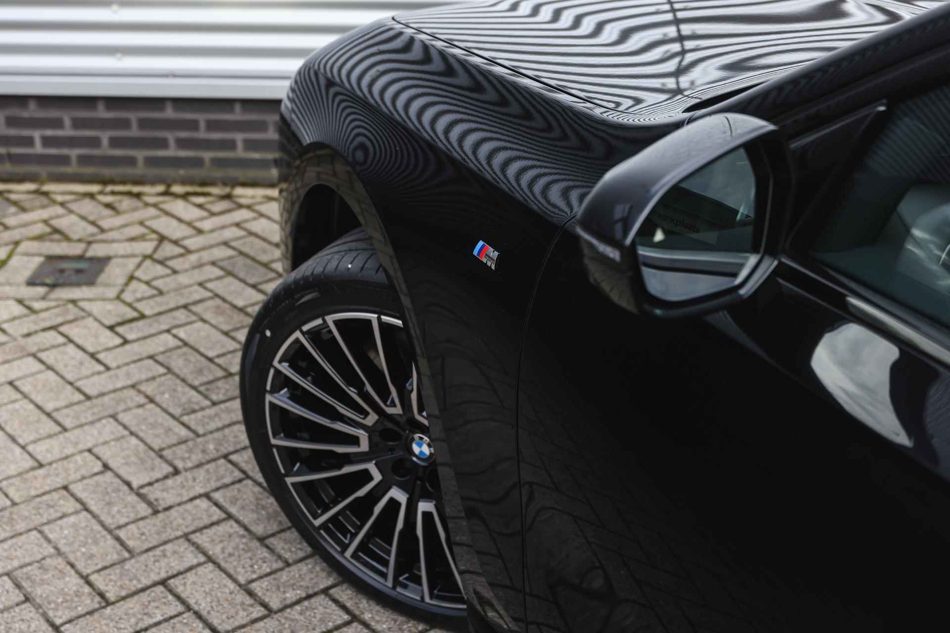 BMW i7 eDrive50 High Executive M Sport 106 kWh / Massagefunctie / Parking Assistant Professional / Stoelventilatie / Active Steering / Driving Assistant Professional - 38/43