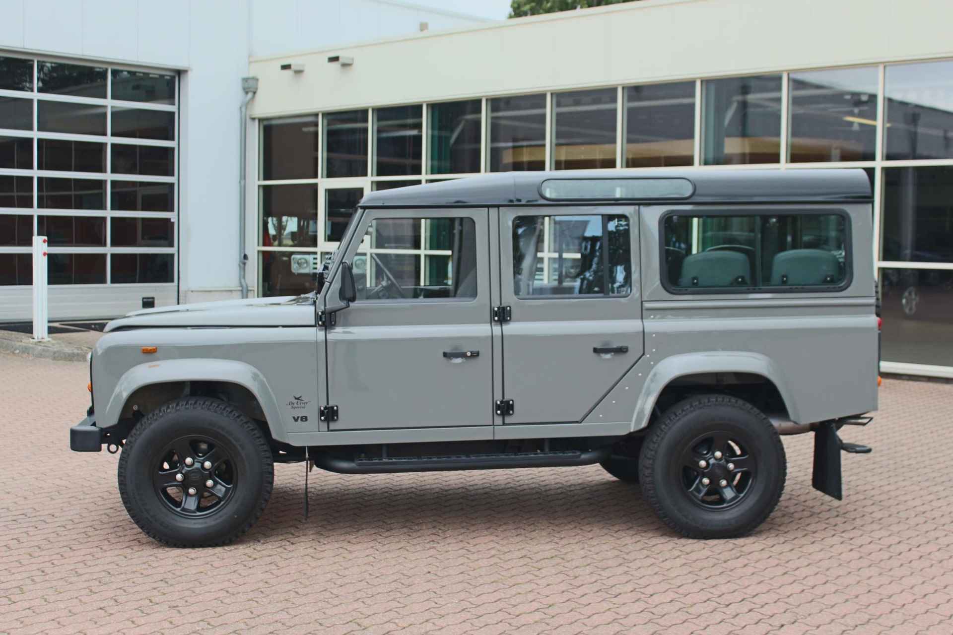 Land Rover Defender 3.5 V8 ST WGN 110 4WD "De Uiver" Special Volledig gerestaureerd/ originele km stand/  NL-kenteken met APK - 3/73