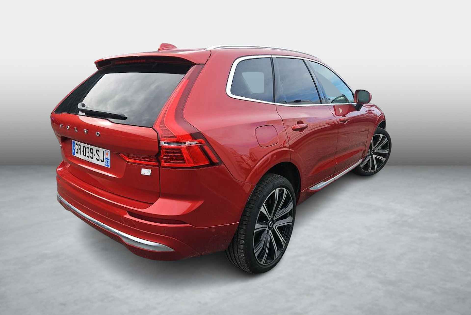 Volvo XC60 2.0 Recharge T8 AWD Ultimate Bright | Luchtvering | 360° Camera | Massage | Stoel koeling | Stoel + Stuur verwarming | HUD | VOL - 4/14