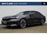 BMW i5 eDrive40 High Executive M Sport 84 kWh / Panoramadak / Parking Assistant Professional / Adaptieve LED / Stoelventilatie / Driving Assistant Professional / Comfort Access