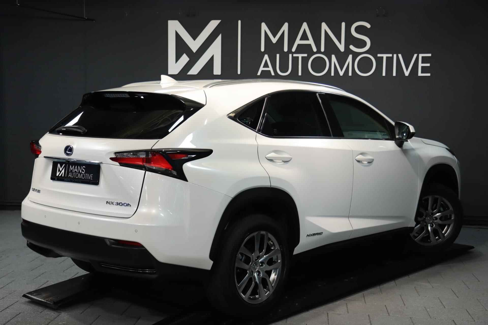 Lexus NX 300h Luxury Line / KEYLESS / LEDER / CAMERA / NAVI / ELEK. STOELEN - 3/40