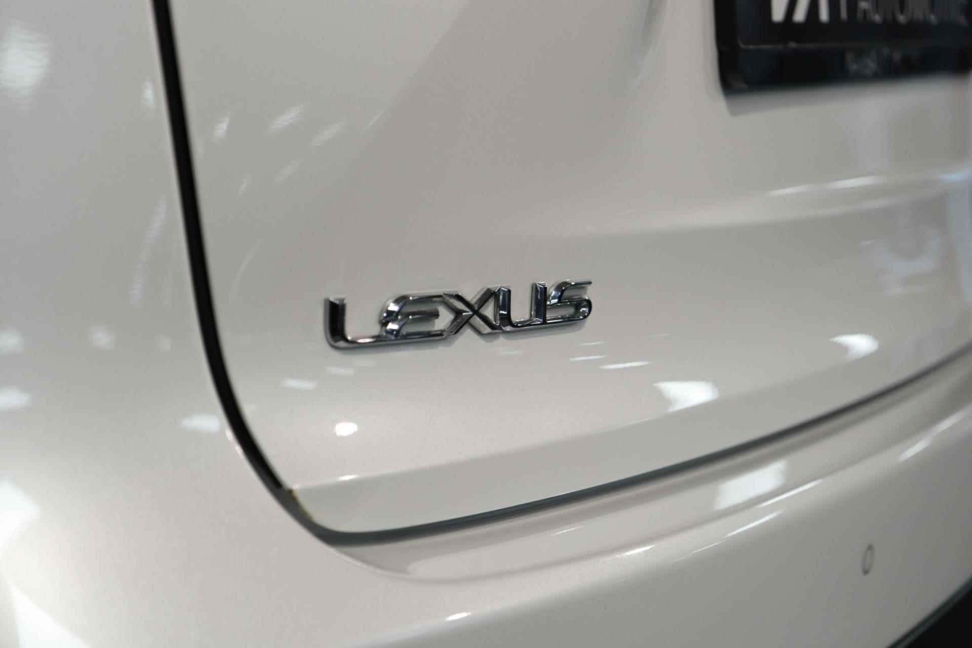 Lexus NX 300h Luxury Line / KEYLESS / LEDER / CAMERA / NAVI / ELEK. STOELEN - 38/40