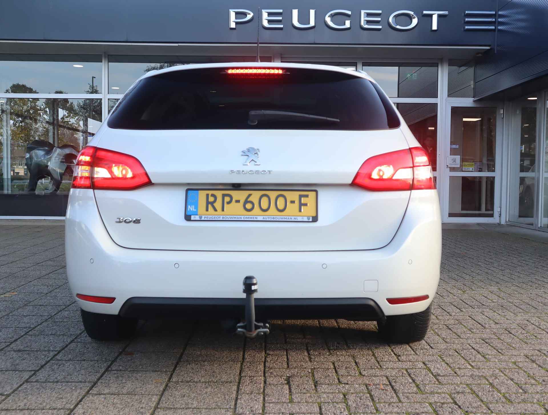 PEUGEOT 308 Sw Allure PureTech 130pk S&S, Rijklaarprijs, Navigatie Camera Panoramadak Trekhaak - 17/60