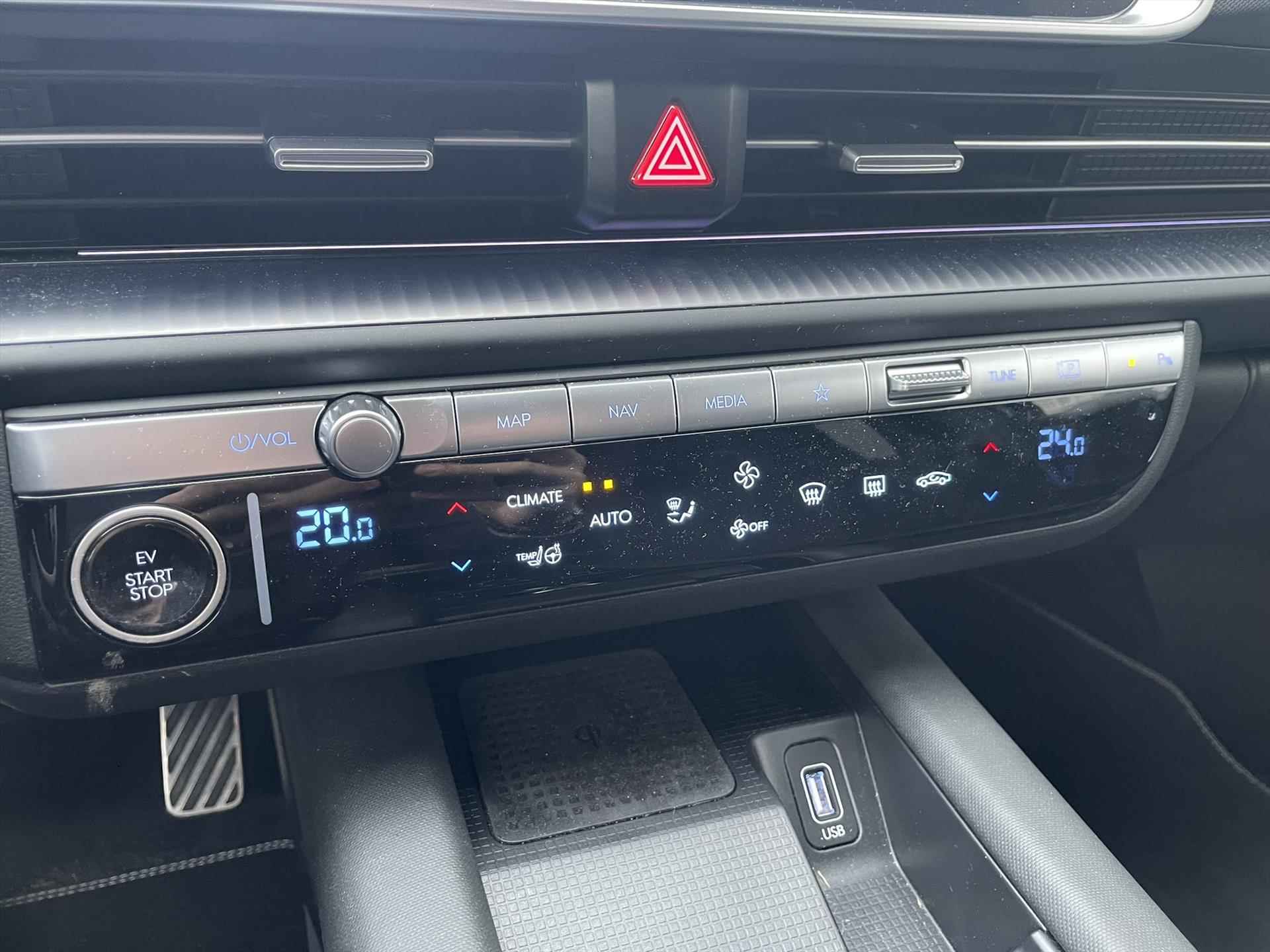 Hyundai Ioniq 6 77,4 kWh 229pk RWD Connect | 100% ELEKTRISCH! | Navigatie | Stoelverwarming Voor & Achter | Camera Achter | PDC Voor & Achter | - 25/44