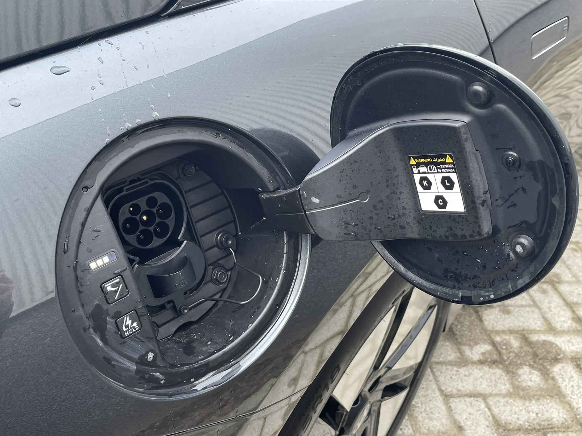 Hyundai Ioniq 6 77,4 kWh 229pk RWD Connect | 100% ELEKTRISCH! | Navigatie | Stoelverwarming Voor & Achter | Camera Achter | PDC Voor & Achter | - 35/44