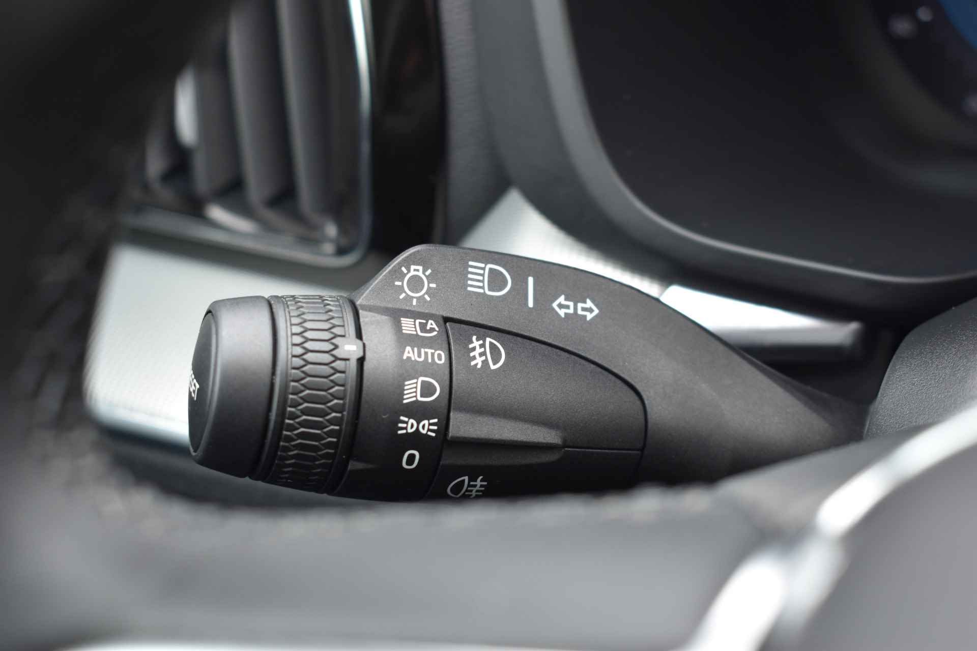 Volvo XC60 Recharge T6 AWD 350PK Plus Dark | BLIS | ACC | 19"LMV | Camera | Leder | Stoelverwarming | Panoramadak | - 36/47