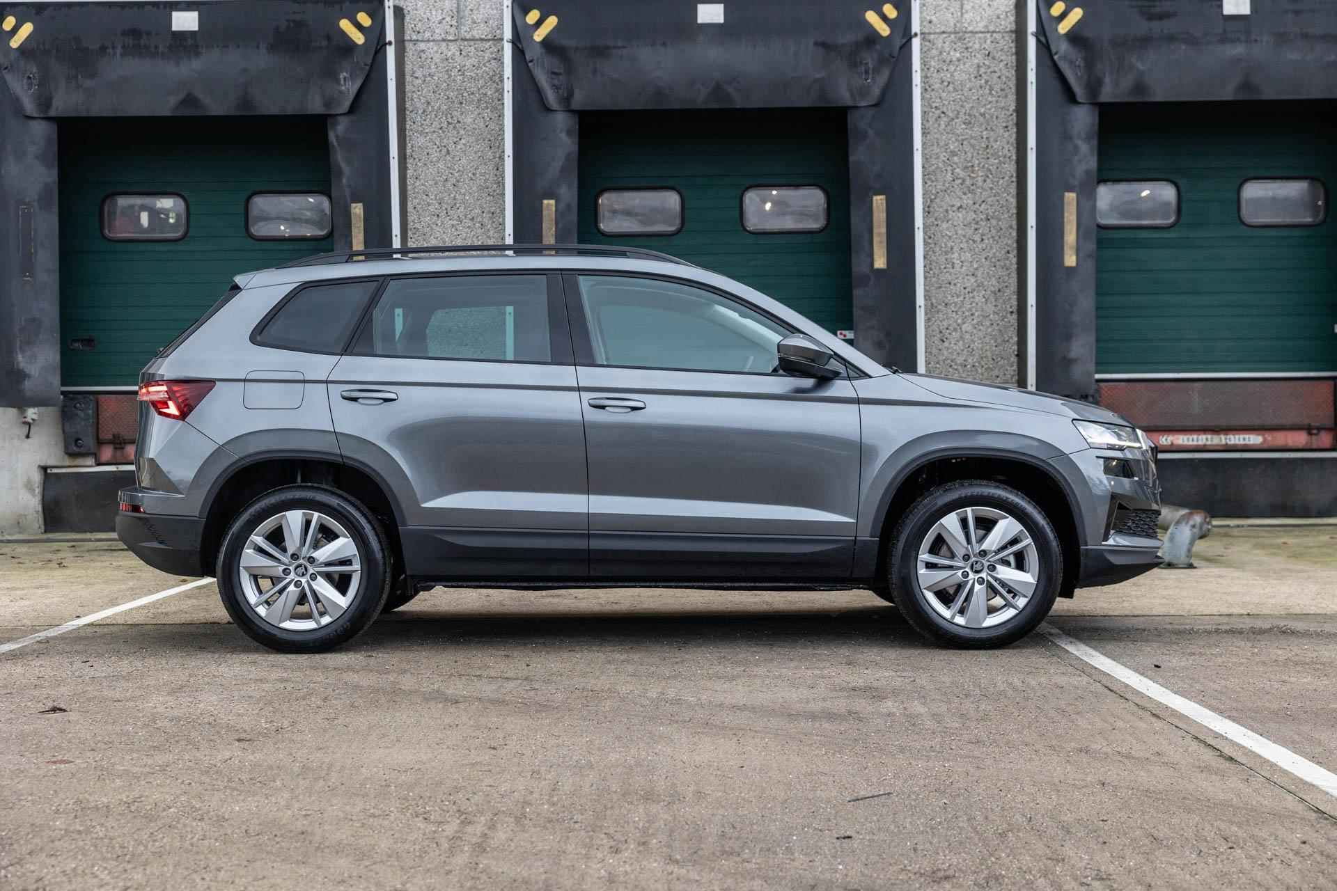 Skoda Karoq 1.0 TSI 115pk Business Edition | Navigatie Pakket | 17" Velgen - 3/44