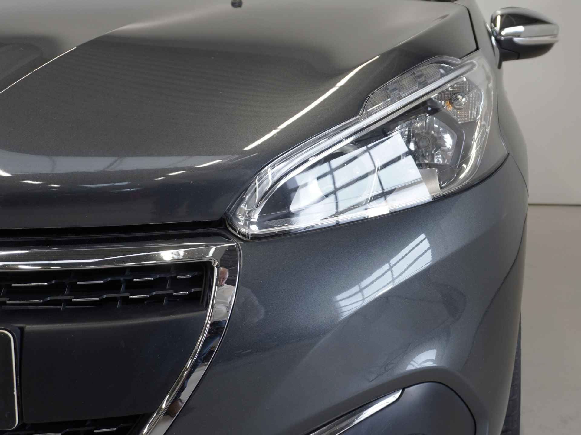 Peugeot 208 1.2 PureTech Allure | Camera | Climate | 16" velgen | Navi | 1e Eigenaar | NL Auto | Rijklaarprijs - 8/51
