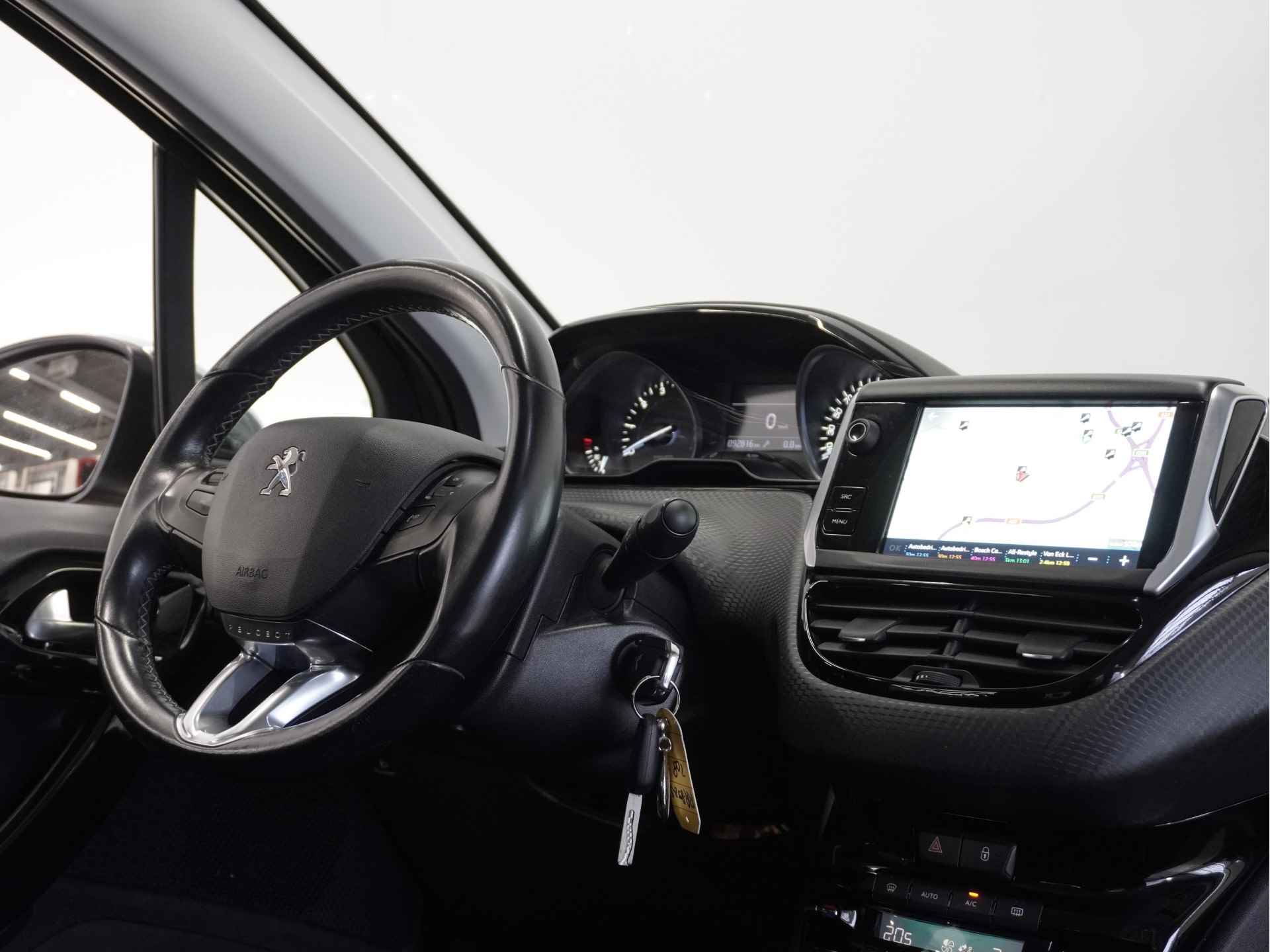 Peugeot 208 1.2 PureTech Allure | Camera | Climate | 16" velgen | Navi | 1e Eigenaar | NL Auto | Rijklaarprijs - 28/51