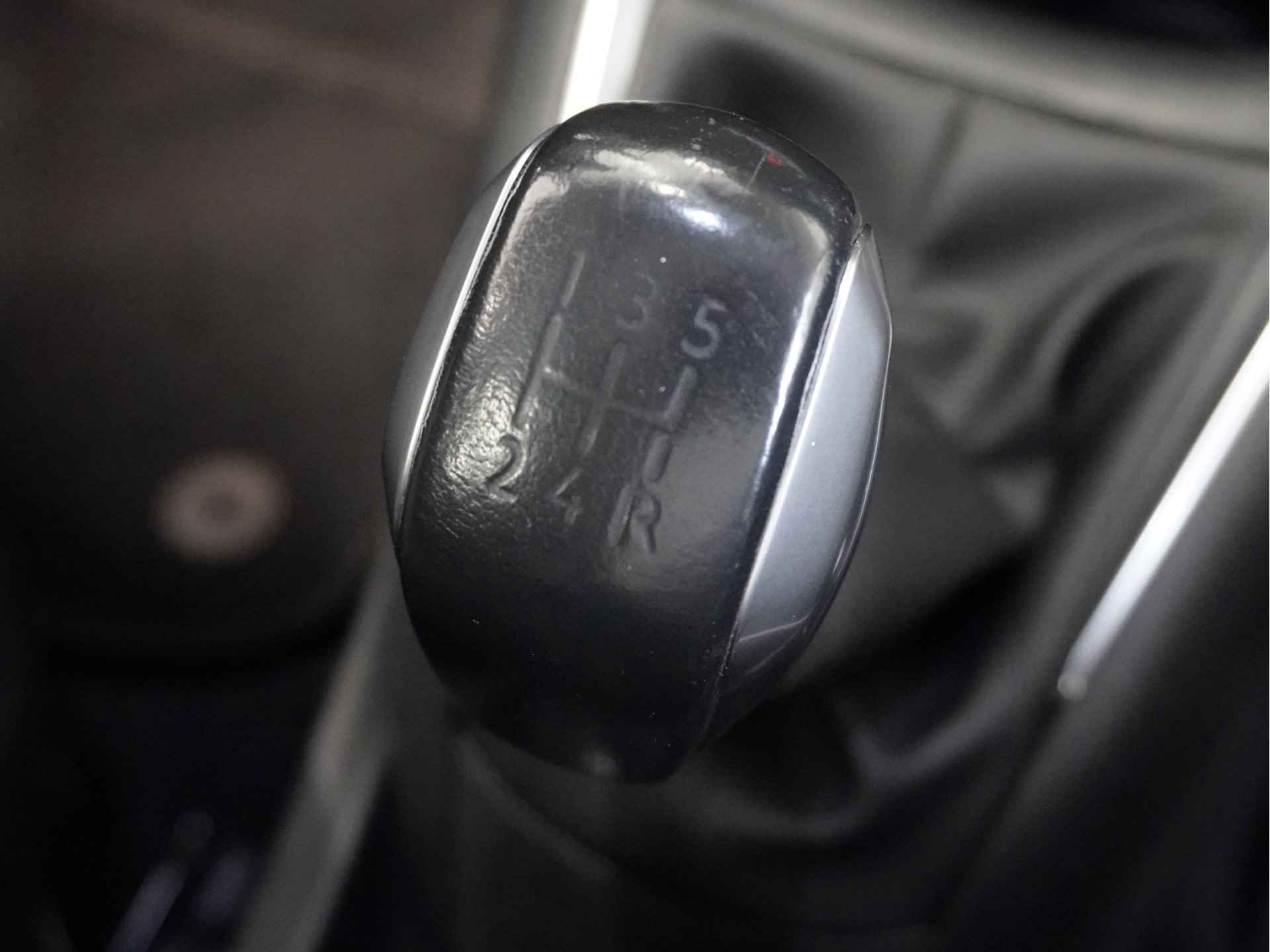 Peugeot 208 1.2 PureTech Allure | Camera | Climate | 16" velgen | Navi | 1e Eigenaar | NL Auto | Rijklaarprijs - 46/51