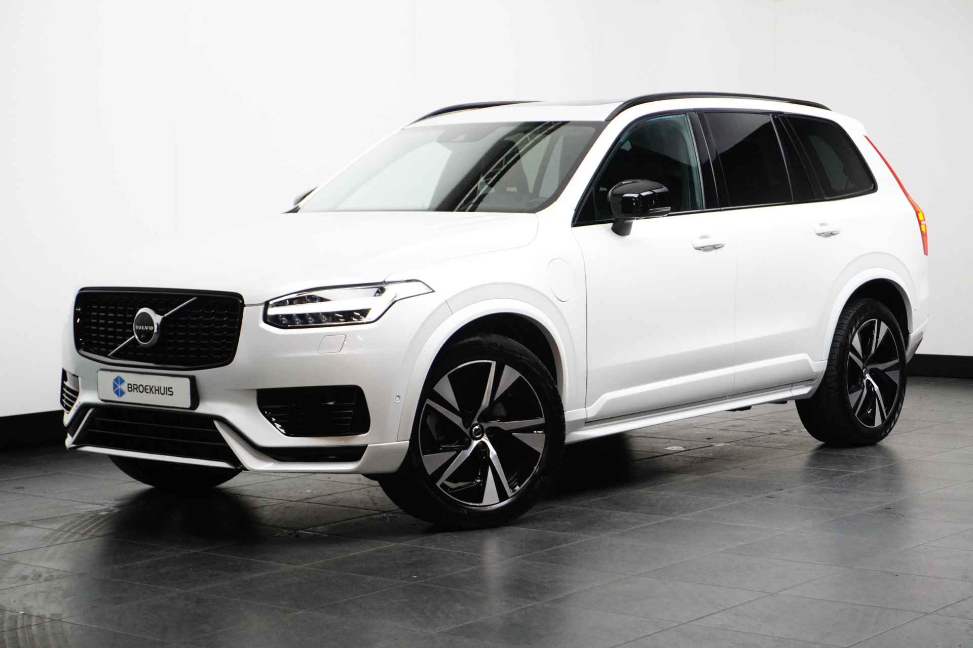 Volvo XC90 T8 Recharge AWD R-Design | Luchtvering | Adaptive Cruise | Harman/Kardon | 360° Camera | Panoramadak | 20-Inch | Trekhaak | BLIS - 3/37