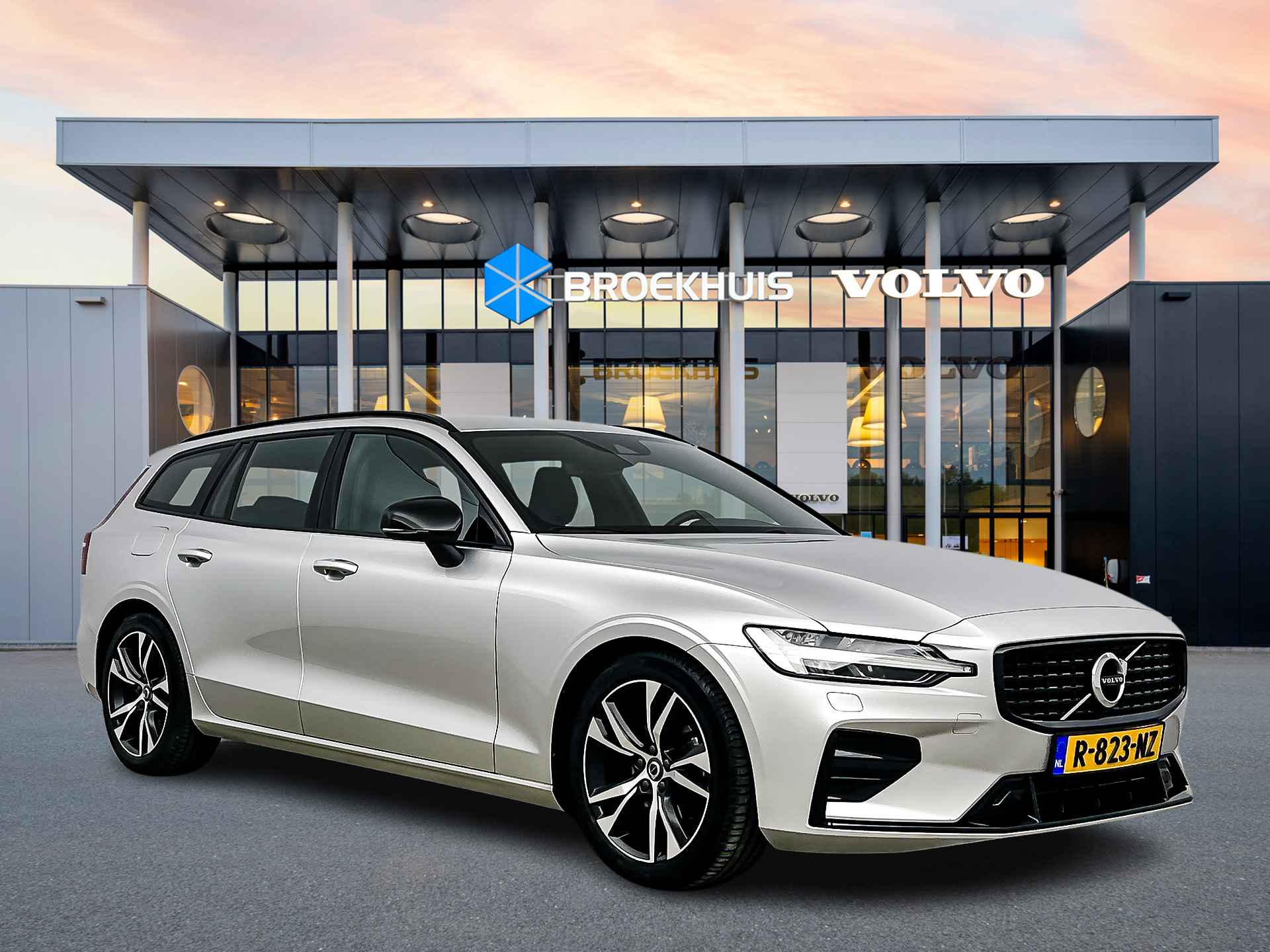 Volvo V60 B4 Plus Dark | Sportstoelen | Elektr. verst. best. stoel | Adaptieve cruise | BLIS | Stoelverwarming | Keyless - 3/30