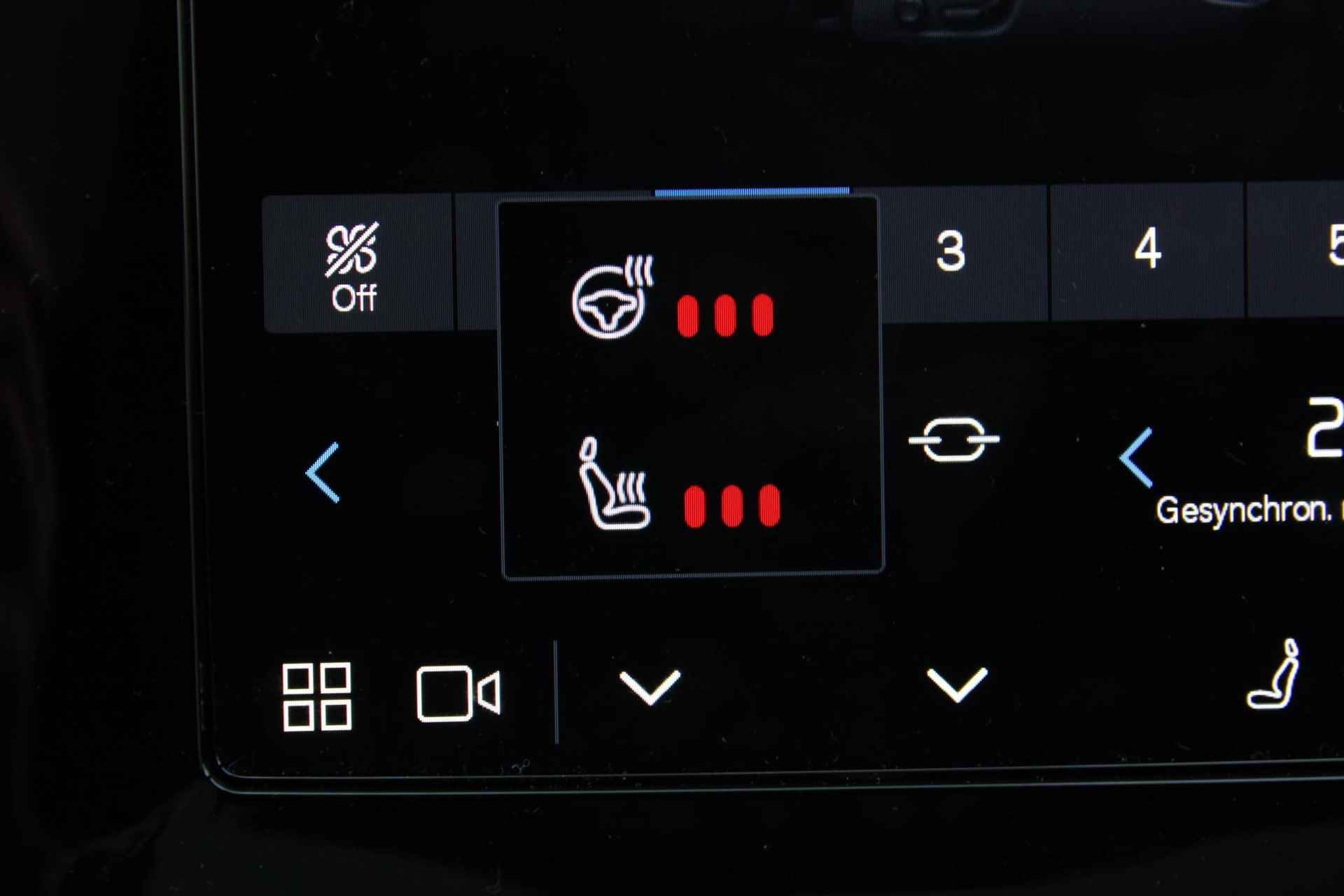 Volvo C40 Recharge Twin Ultimate, Harman/Kardon Premium Geluidssysteem, Panoramisch Schuif-/Kanteldak, Elektrisch Verstelbare Bestuurdersstoel Met Geheugenfunctie, Visual Park Assist Incl. 360° Parkeercamera, Extra Getint Glas Achter, 20" Lichtmetalen Velgen, Adaptieve Cruise Control Met Stuurhulp, Google Services, Verwarmbare Voorstoelen, Stuurwielverwarming - 12/21