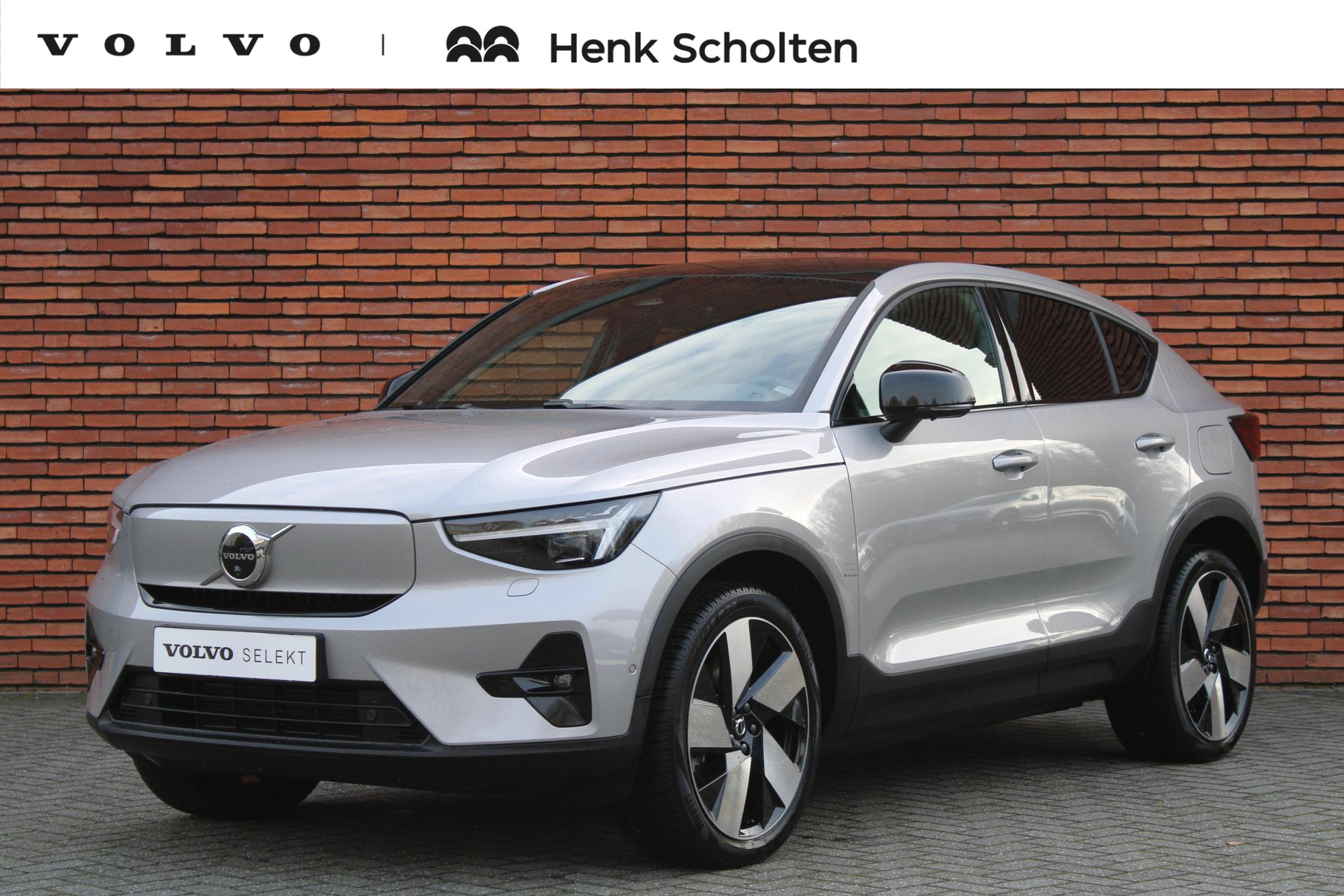 Volvo C40 Recharge Twin Ultimate, Harman/Kardon Premium Geluidssysteem, Panoramisch Schuif-/Kanteldak, Elektrisch Verstelbare Bestuurdersstoel Met Geheugenfunctie, Visual Park Assist Incl. 360° Parkeercamera, Extra Getint Glas Achter, 20" Lichtmetalen Velgen, Adaptieve Cruise Control Met Stuurhulp, Google Services, Verwarmbare Voorstoelen, Stuurwielverwarming