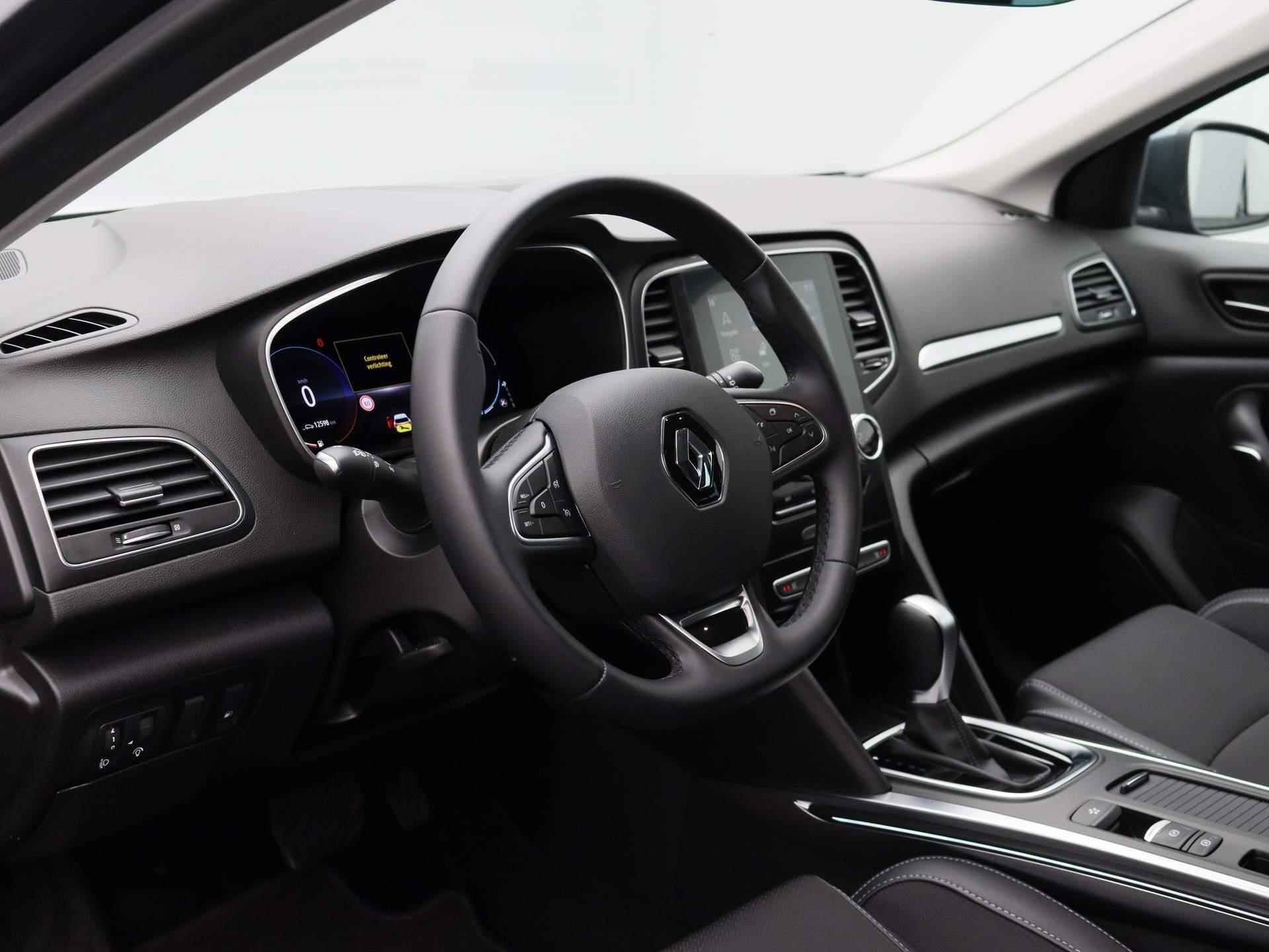 Renault Megane 1.6 E-Tech 160 Plug-in Hybrid Intens | Navigatie | Half-Leder | Lichtmetalen velgen | Parkeersensoren | Stoelverwarming - 25/28