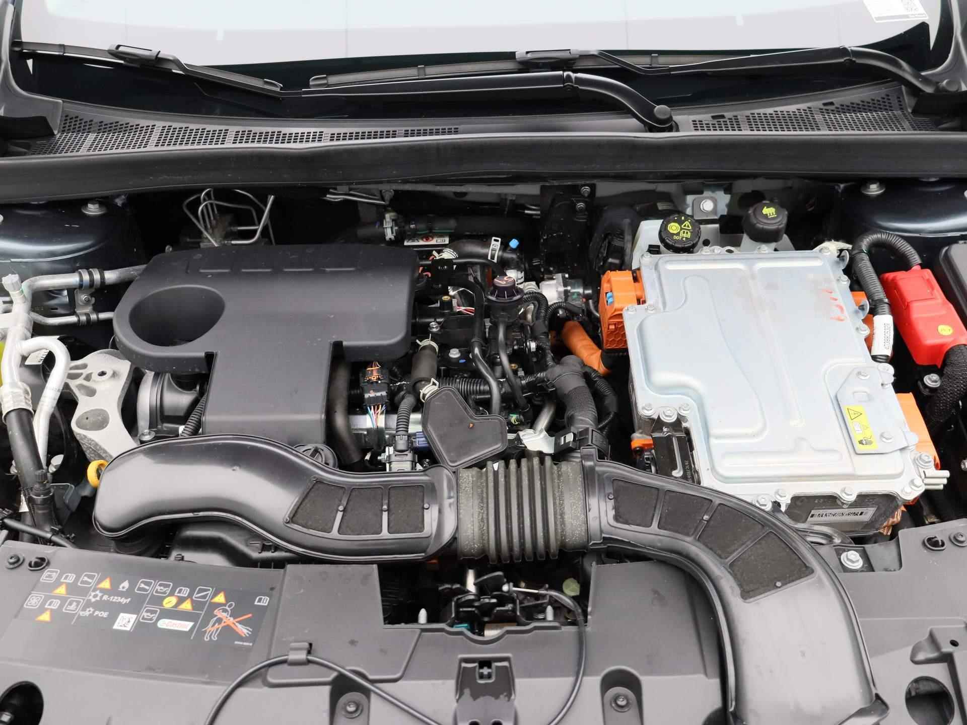 Renault Megane 1.6 E-Tech 160 Plug-in Hybrid Intens | Navigatie | Half-Leder | Lichtmetalen velgen | Parkeersensoren | Stoelverwarming - 26/28