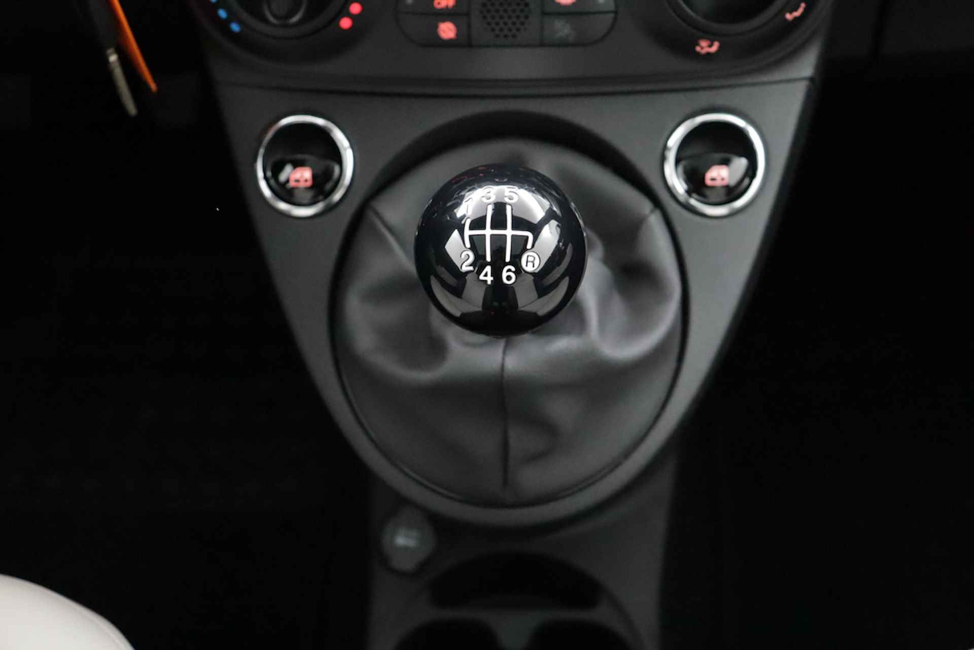 Fiat 500 Hybrid Dolcevita, 12 MND GARANTIE | Navigatie | DAB+ | Apple Car Play | Panorama | NIEUWSTAAT - RIJKLAAR INCL.BTW - 24/45