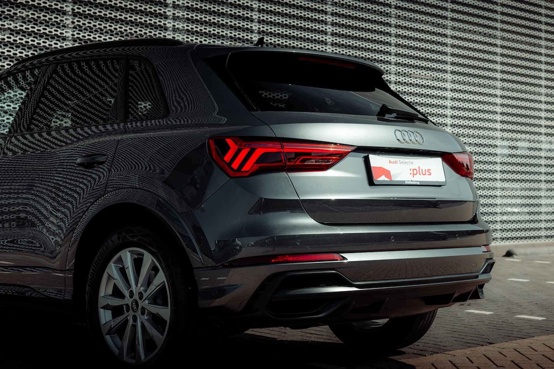 Audi Q3 35 TFSI 150pk s-tronic S edition | Leder | Optiek zwart | Privacy glass | Stoelverwarming | Adaptive cruise control - 14/33