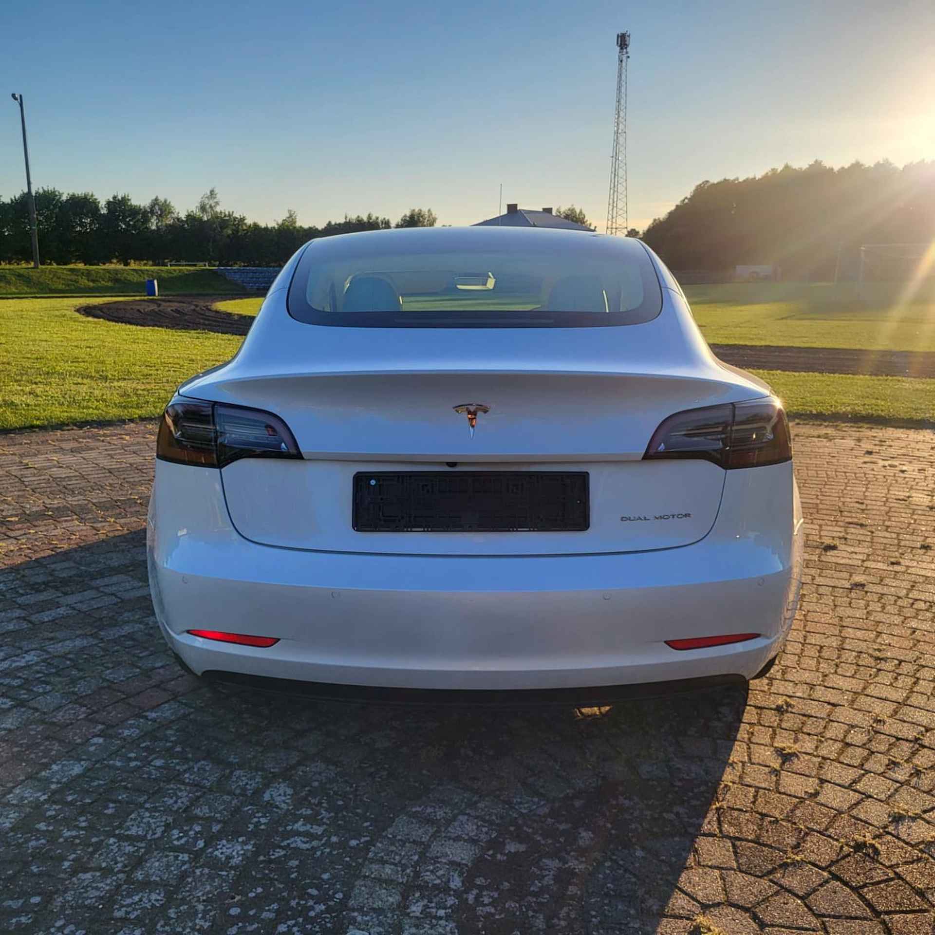 Tesla Model 3 Long Range AWD 75 kWh. 366kw. 497 PK. Dual Motor - 8/25