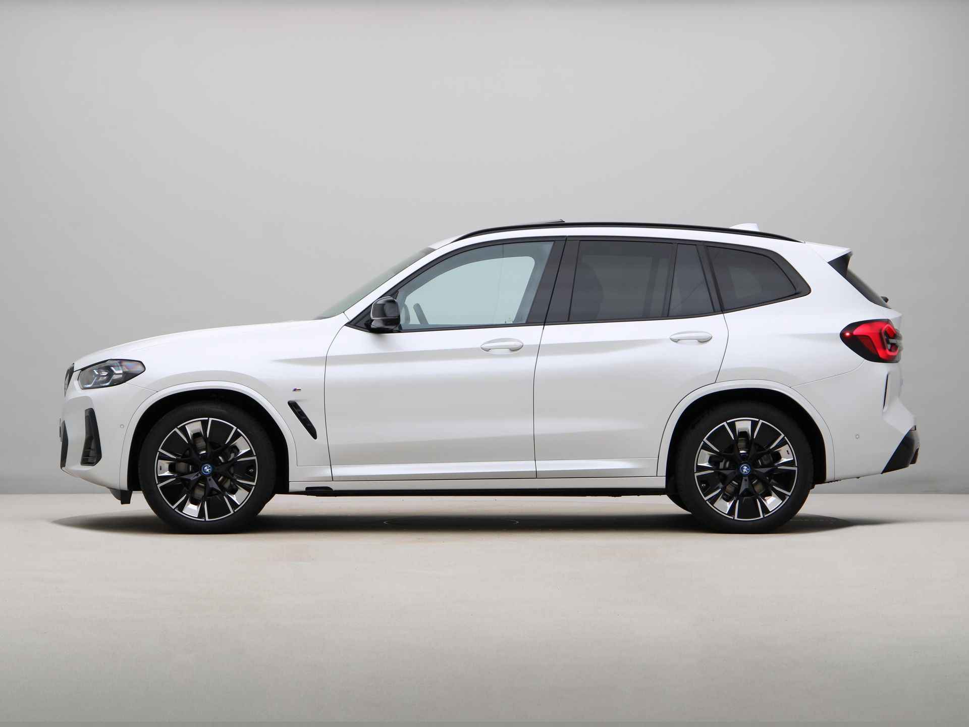 BMW iX3 High Executive 80 kWh - 12/27